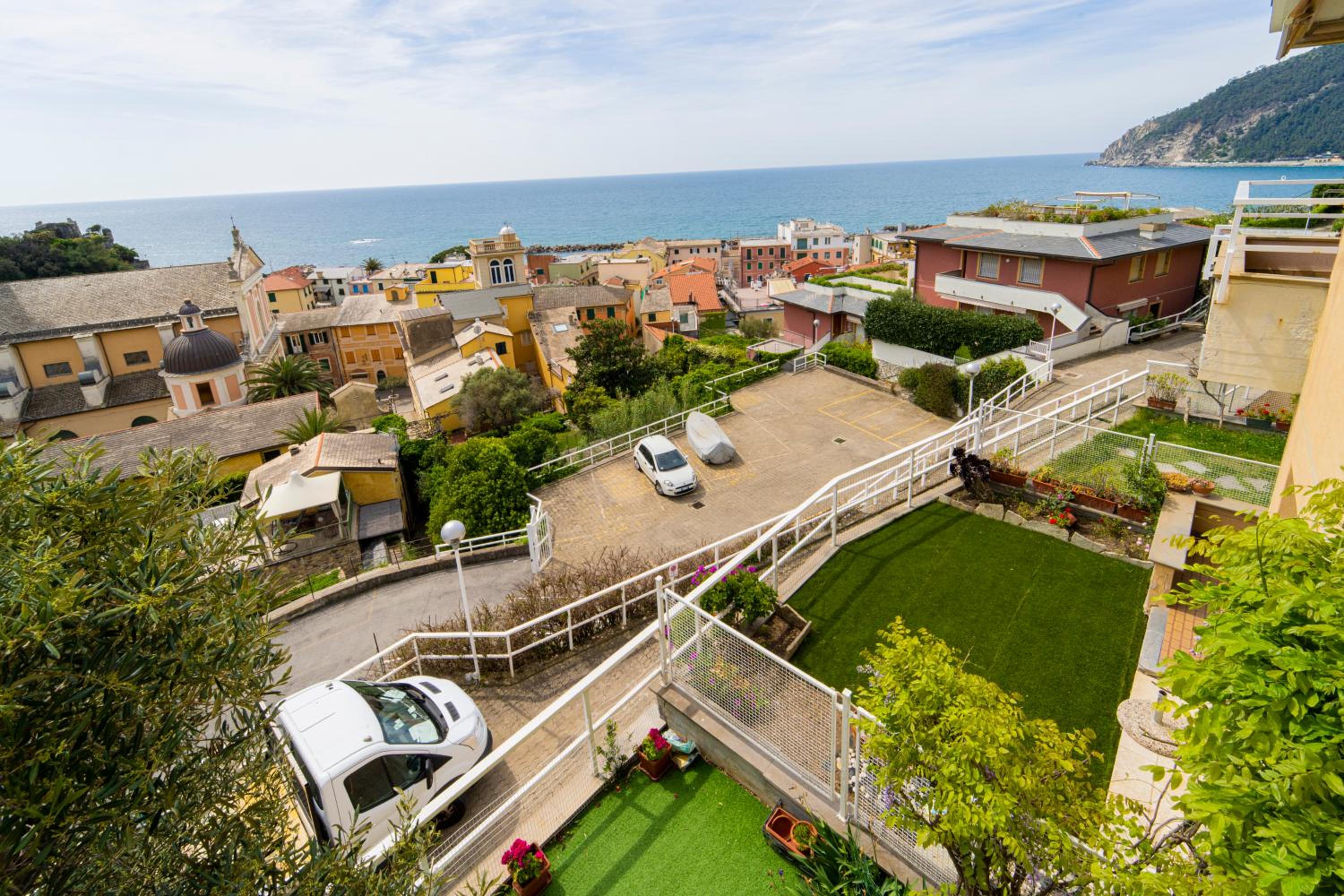 090c - Casa Serena, VISTA MARE,5 minuti a piedi dal mare view 2