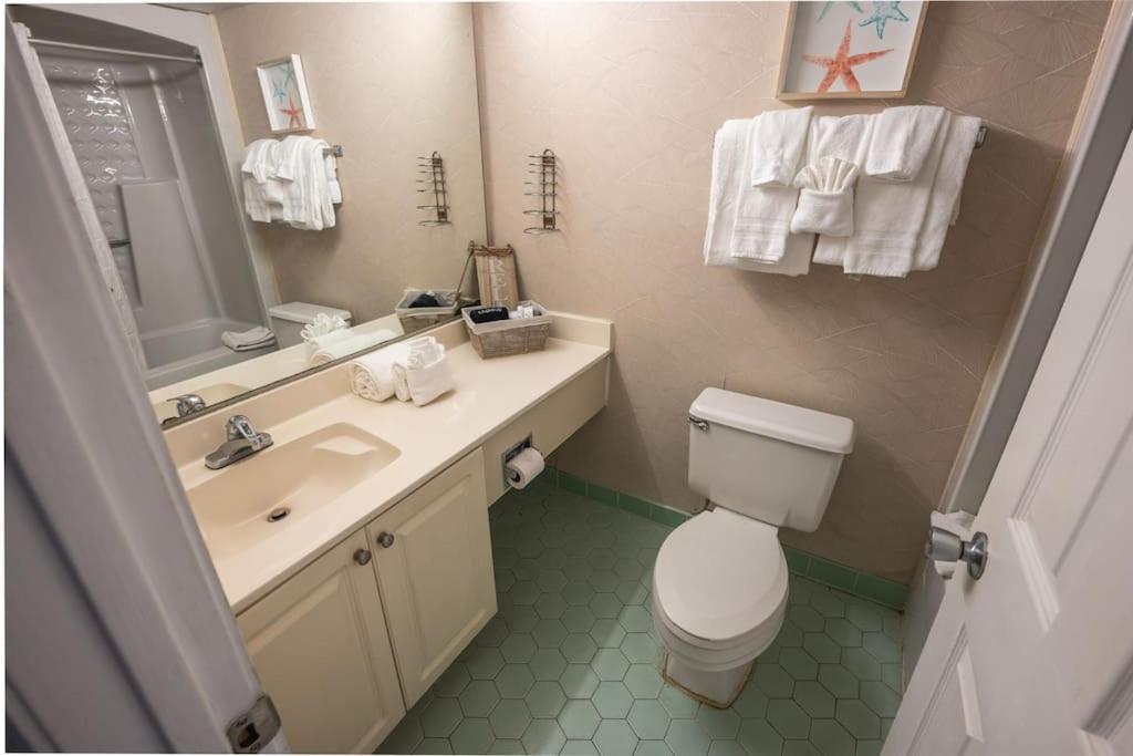 Oceanfront Suite, Seascape Sanctuary at OceanPark! 1104 view 2