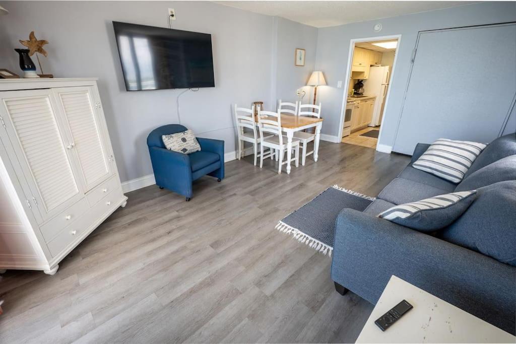 Oceanfront Suite, Seascape Sanctuary at OceanPark! 1104 view 5