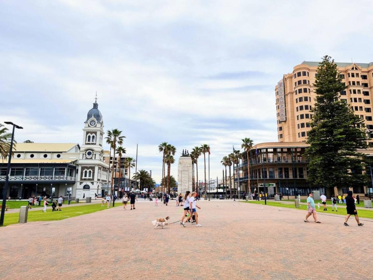 Panoramic Paradise in Glenelg