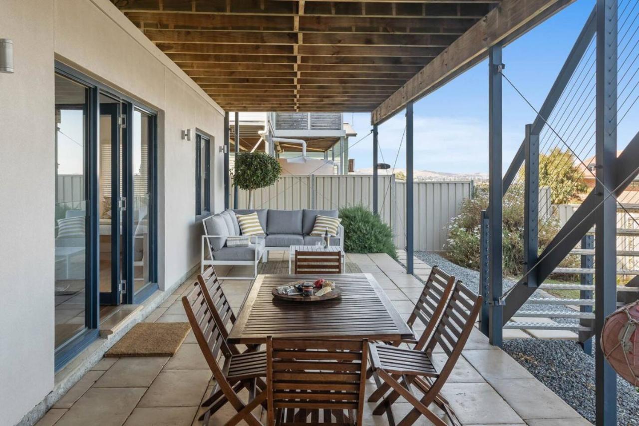 Enchanting Encounter, an oceanview retreat
