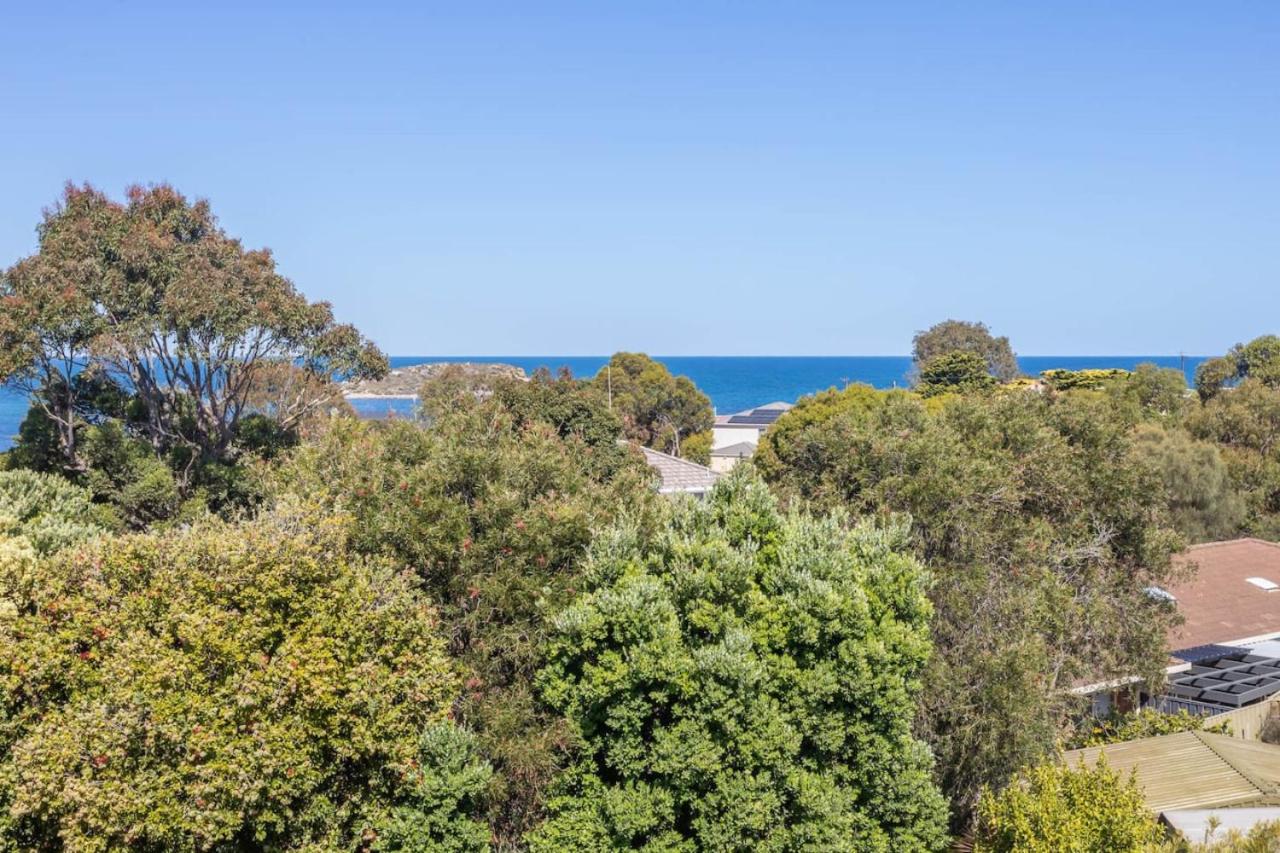 Enchanting Encounter, an oceanview retreat