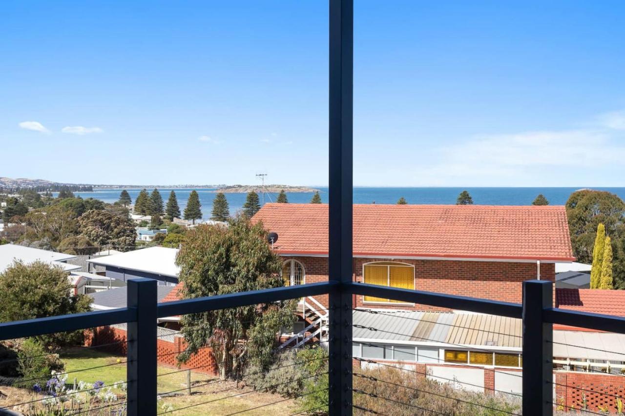 Enchanting Encounter, an oceanview retreat
