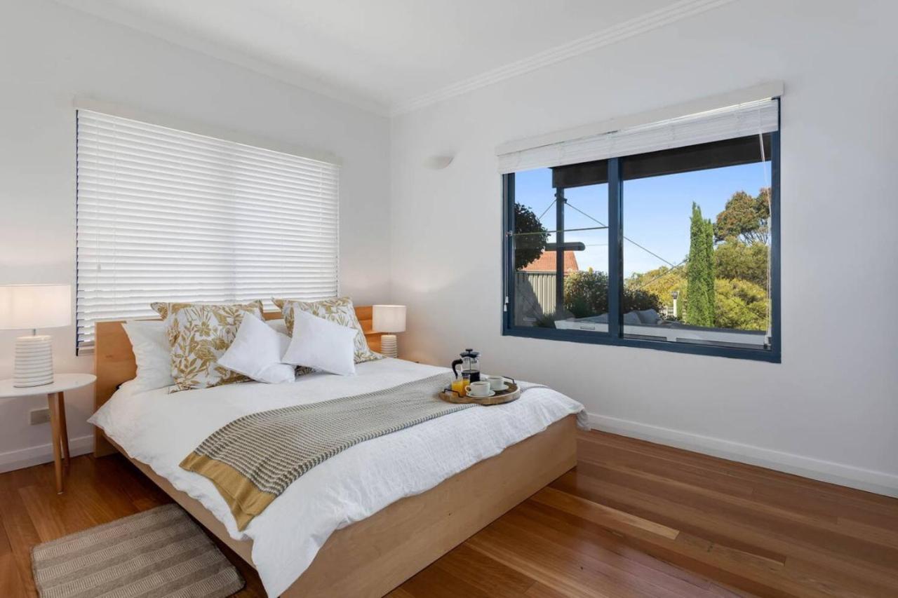 Enchanting Encounter, an oceanview retreat