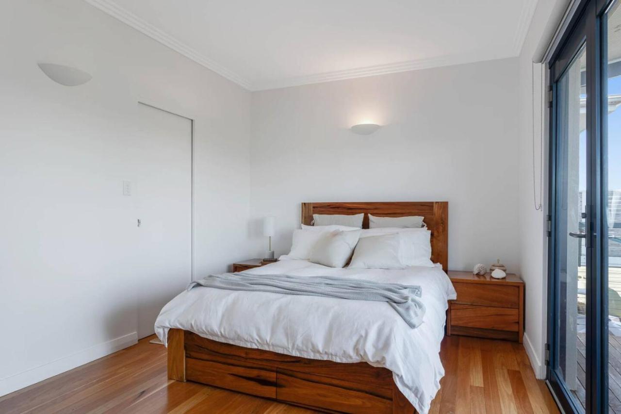 Enchanting Encounter, an oceanview retreat