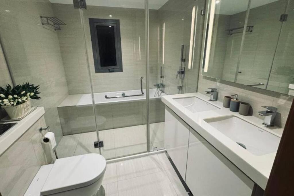 3BR Luxury Apartment in Altair 35th Floor view 3