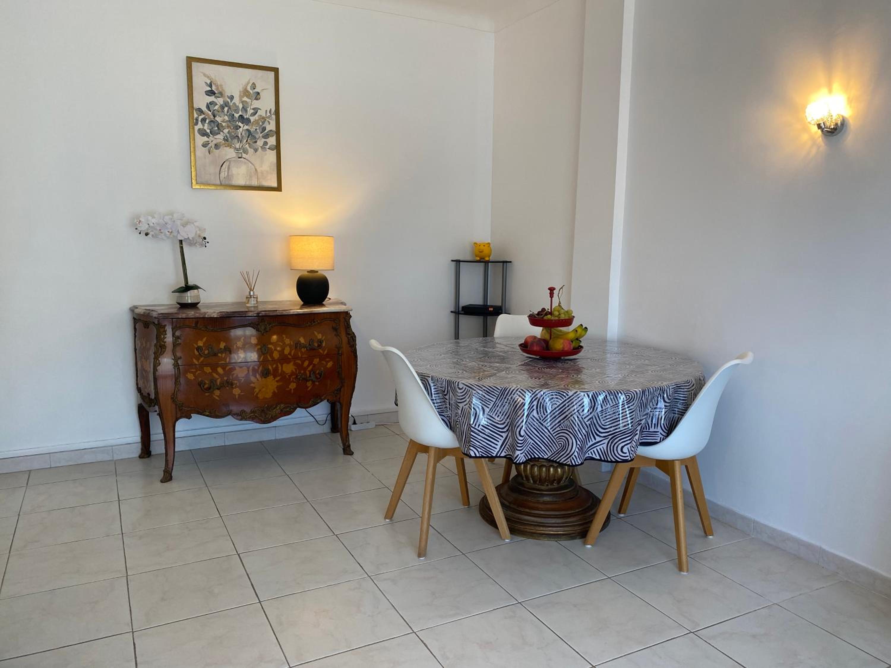 Charming apartment in the centre of Cannes
