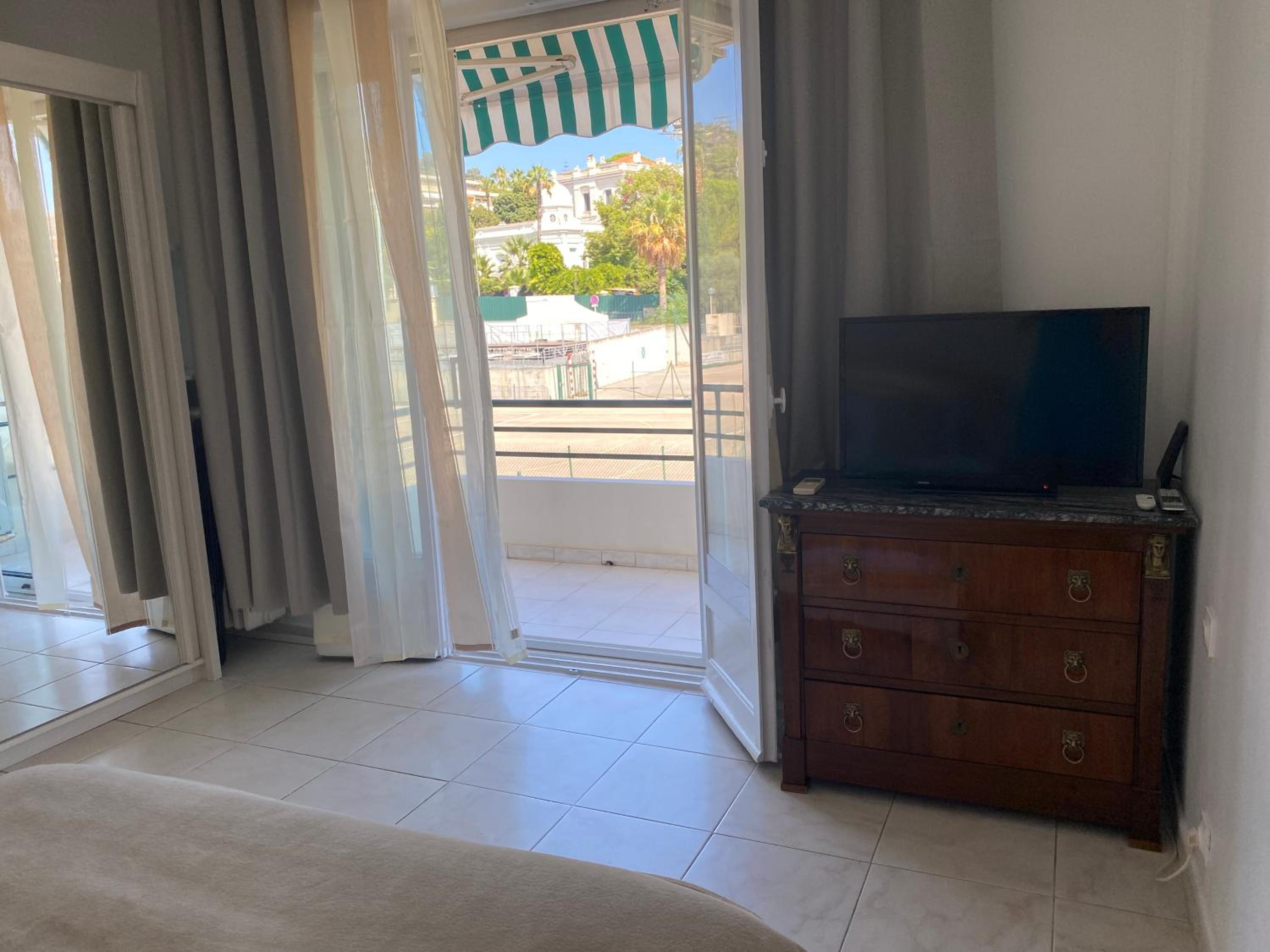 Charming apartment in the centre of Cannes