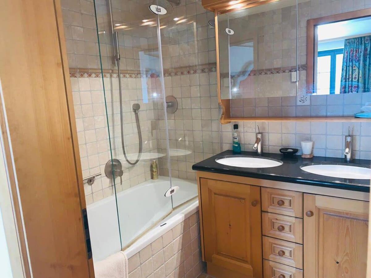 Spa Chalet in Ground Floor Cozy Duplex