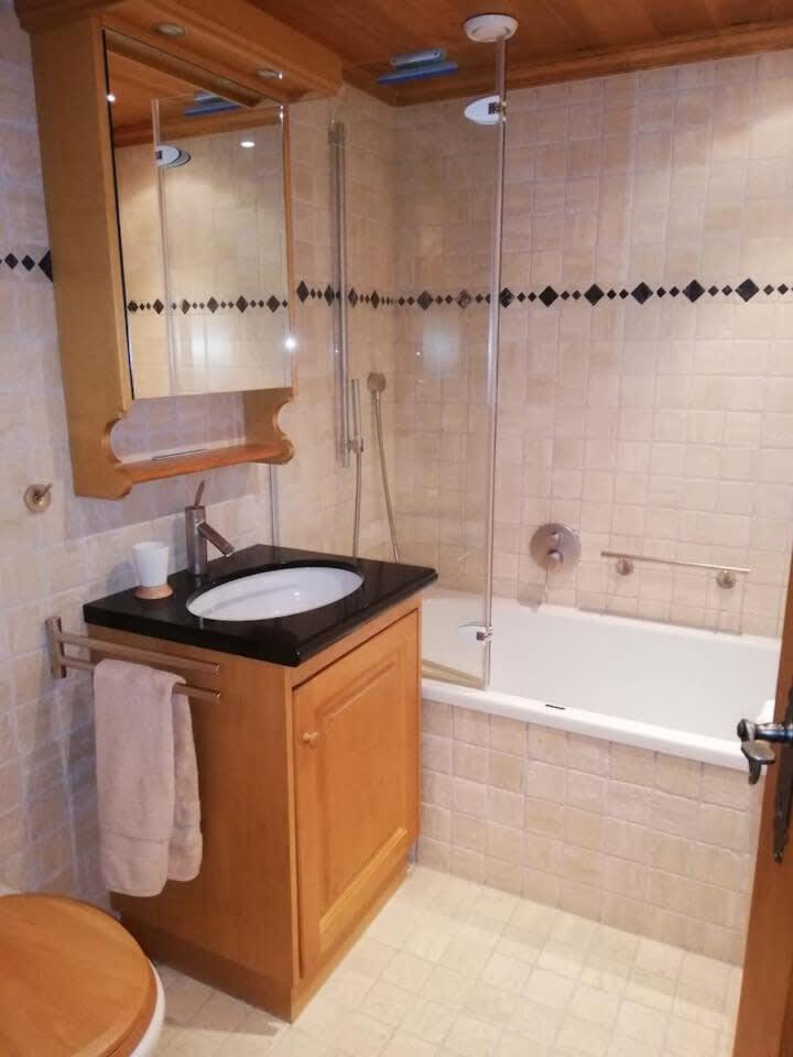 Spa Chalet in Ground Floor Cozy Duplex