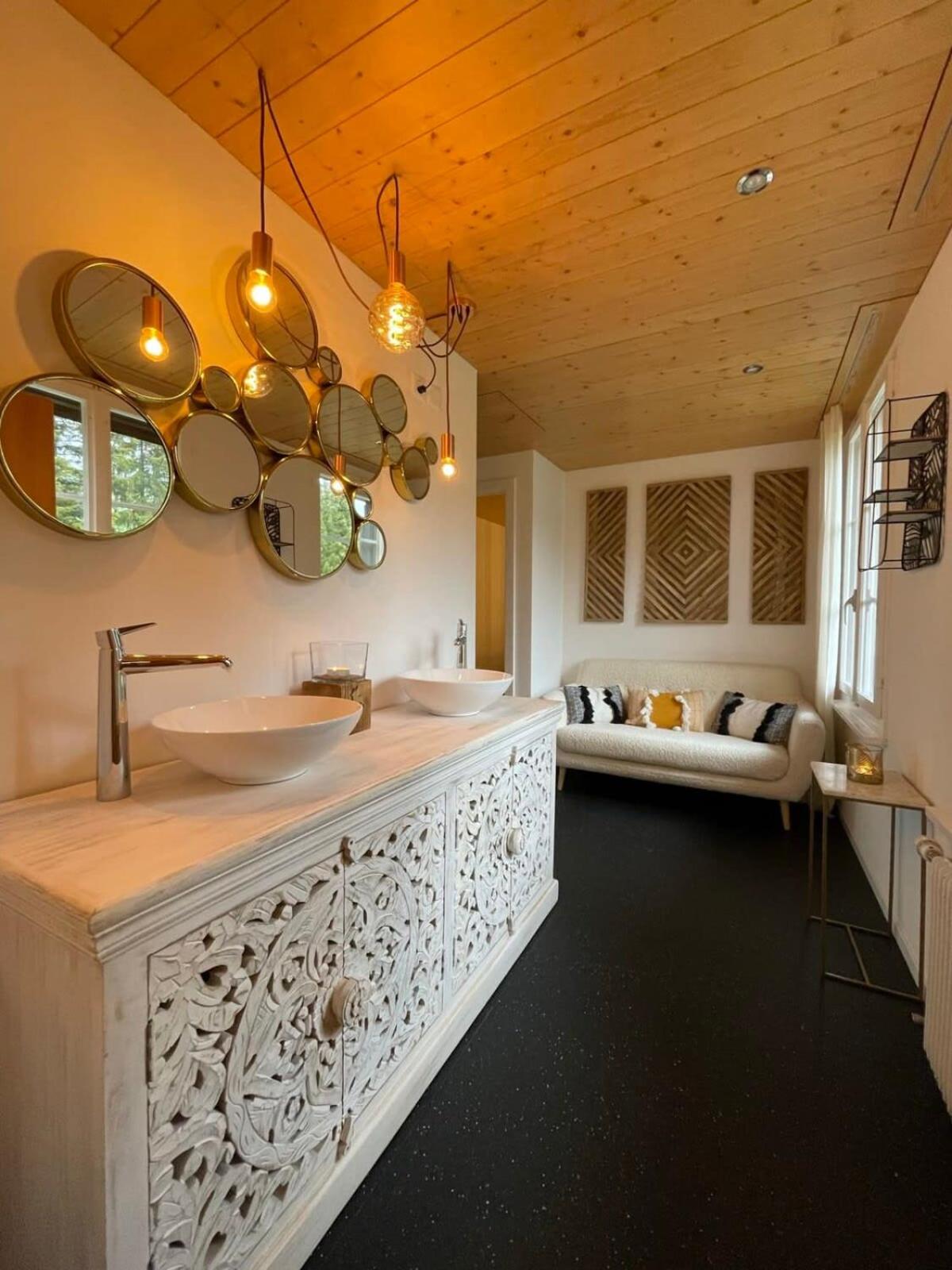 Lovely 4 Bedroom Chalet Great for Ski Holiday