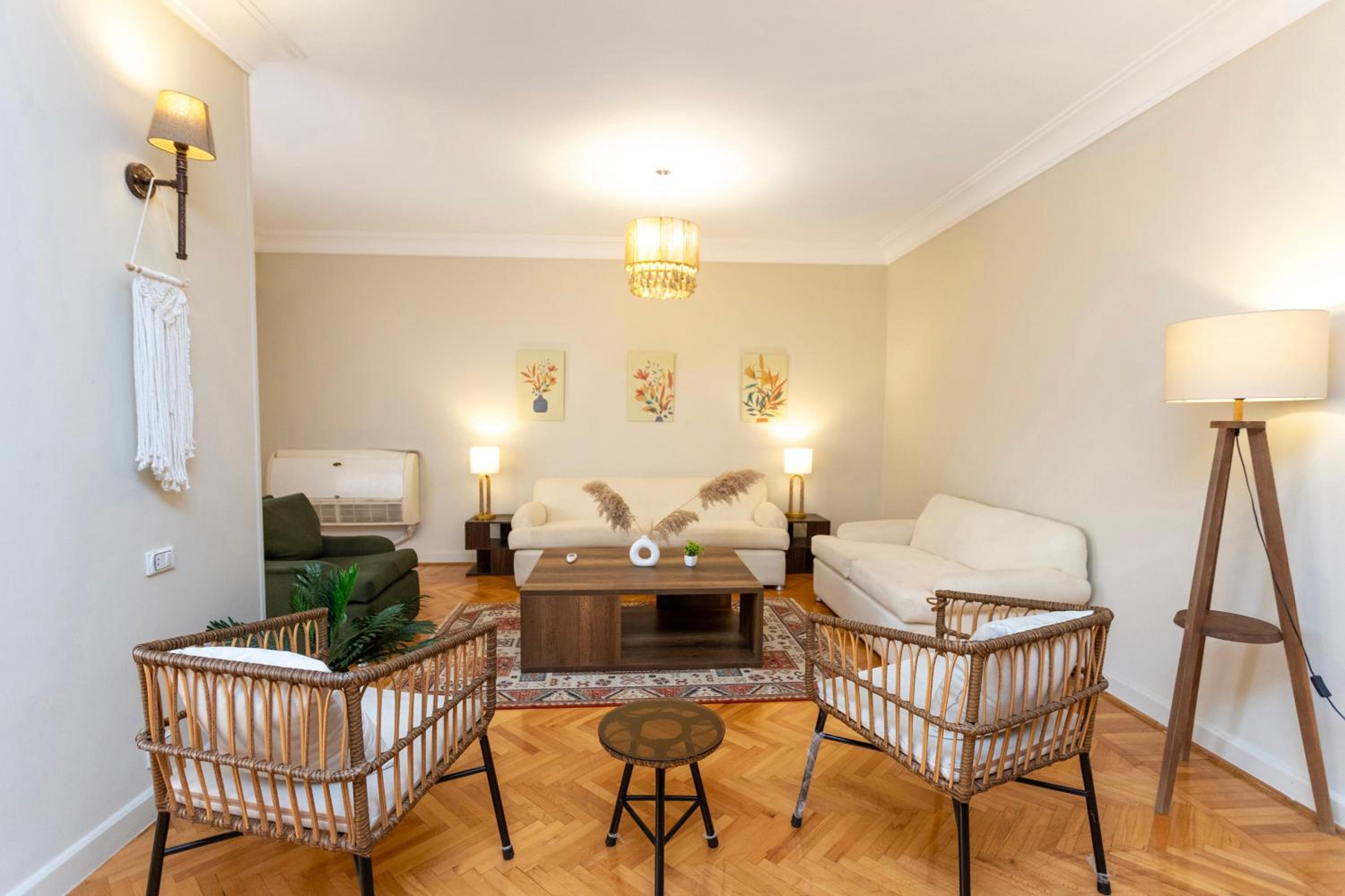 Central Apartment in Mohandseen
