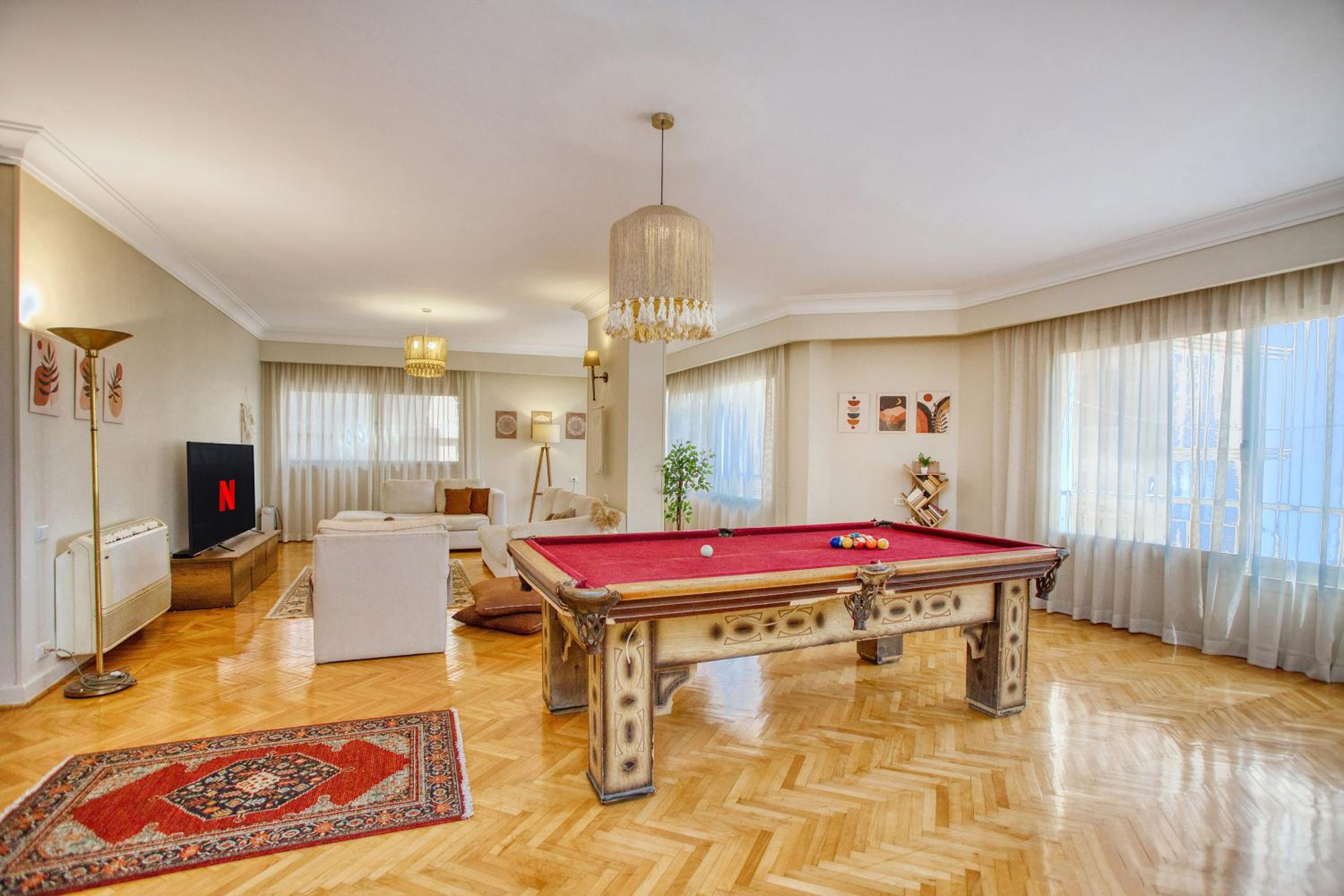 Central Apartment in Mohandseen