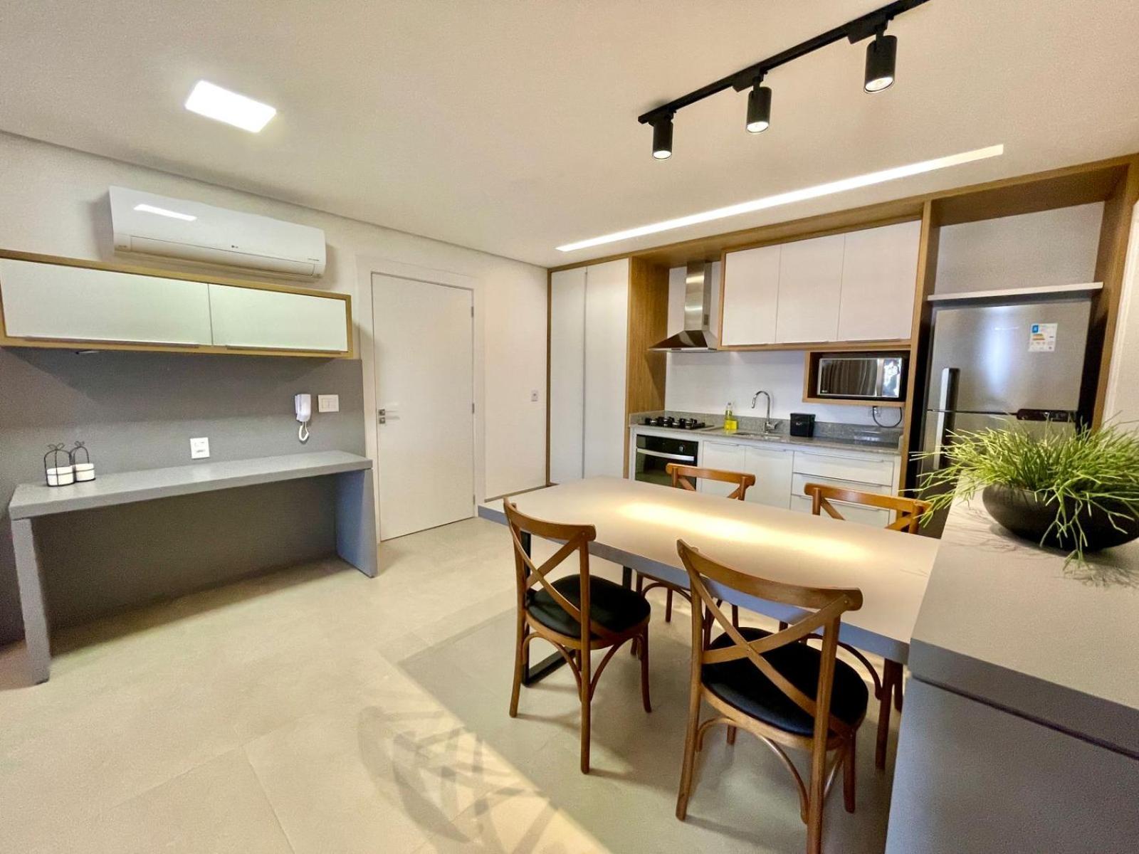 Flat de Luxo, Alto, Próximo ao Shopping
