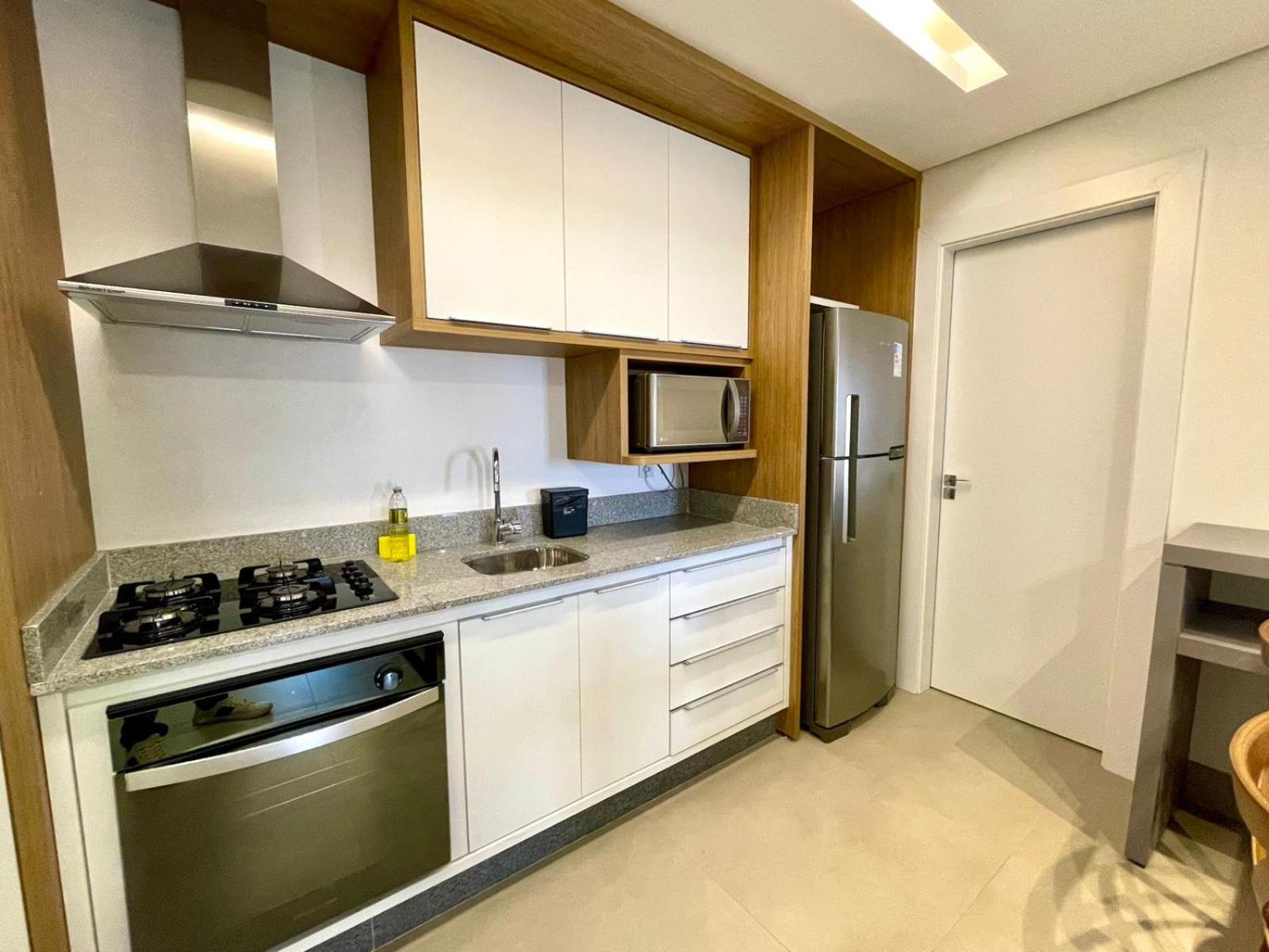 Flat de Luxo, Alto, Próximo ao Shopping