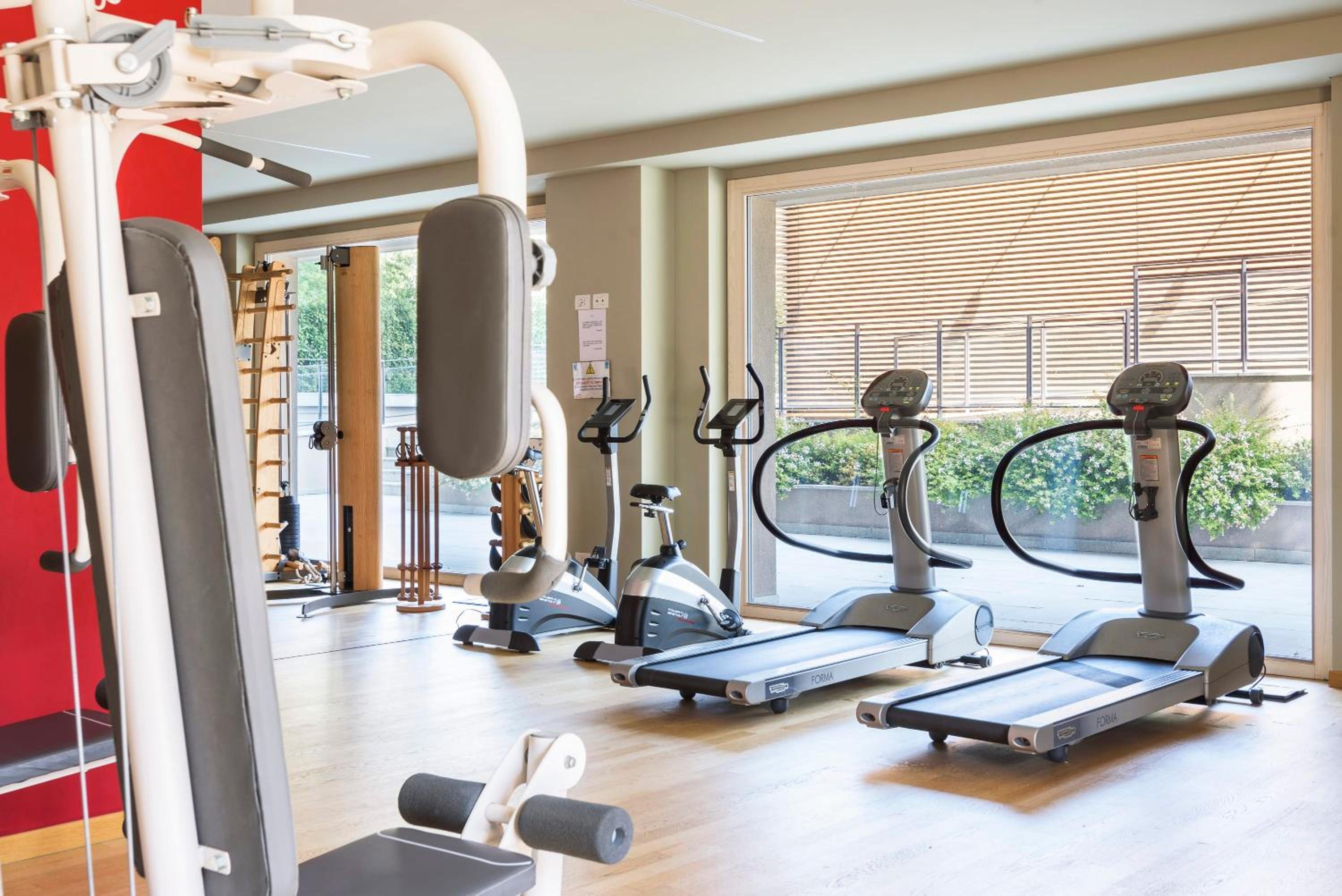 Luxury flat with pool gym spa parking - Unit9B