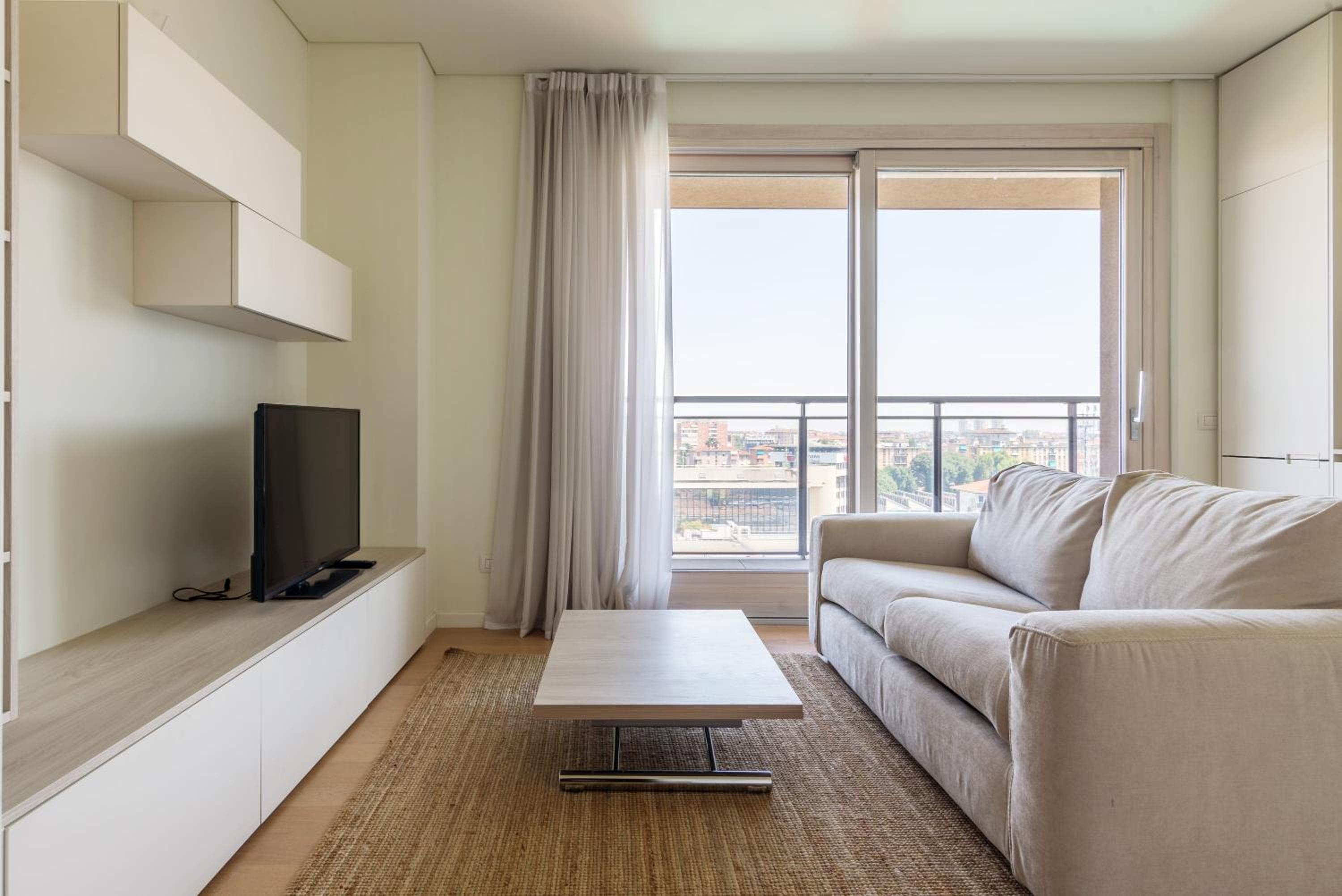 Luxury flat with pool gym spa parking - Unit9B