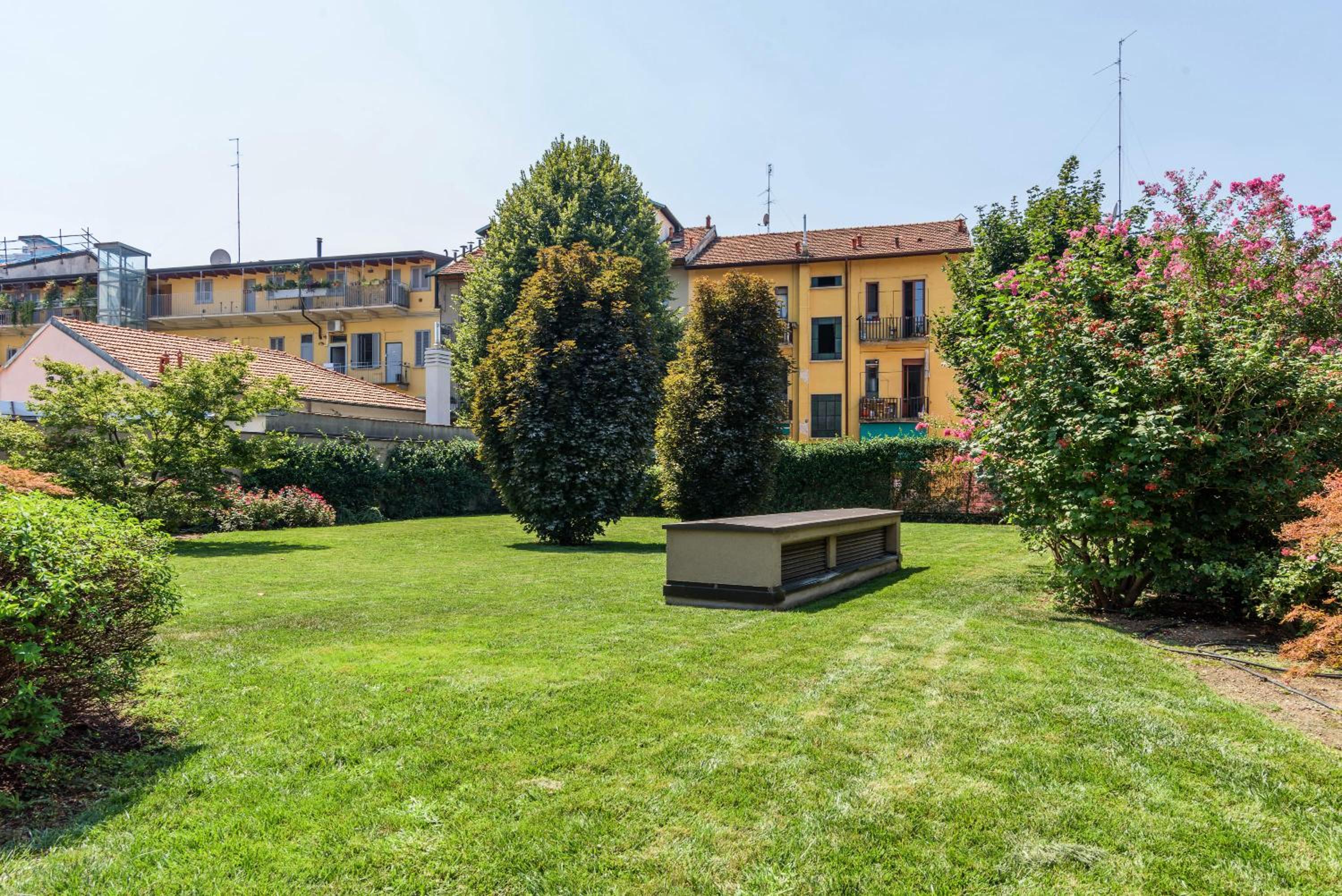 Luxury flat with pool gym spa parking - Unit9B