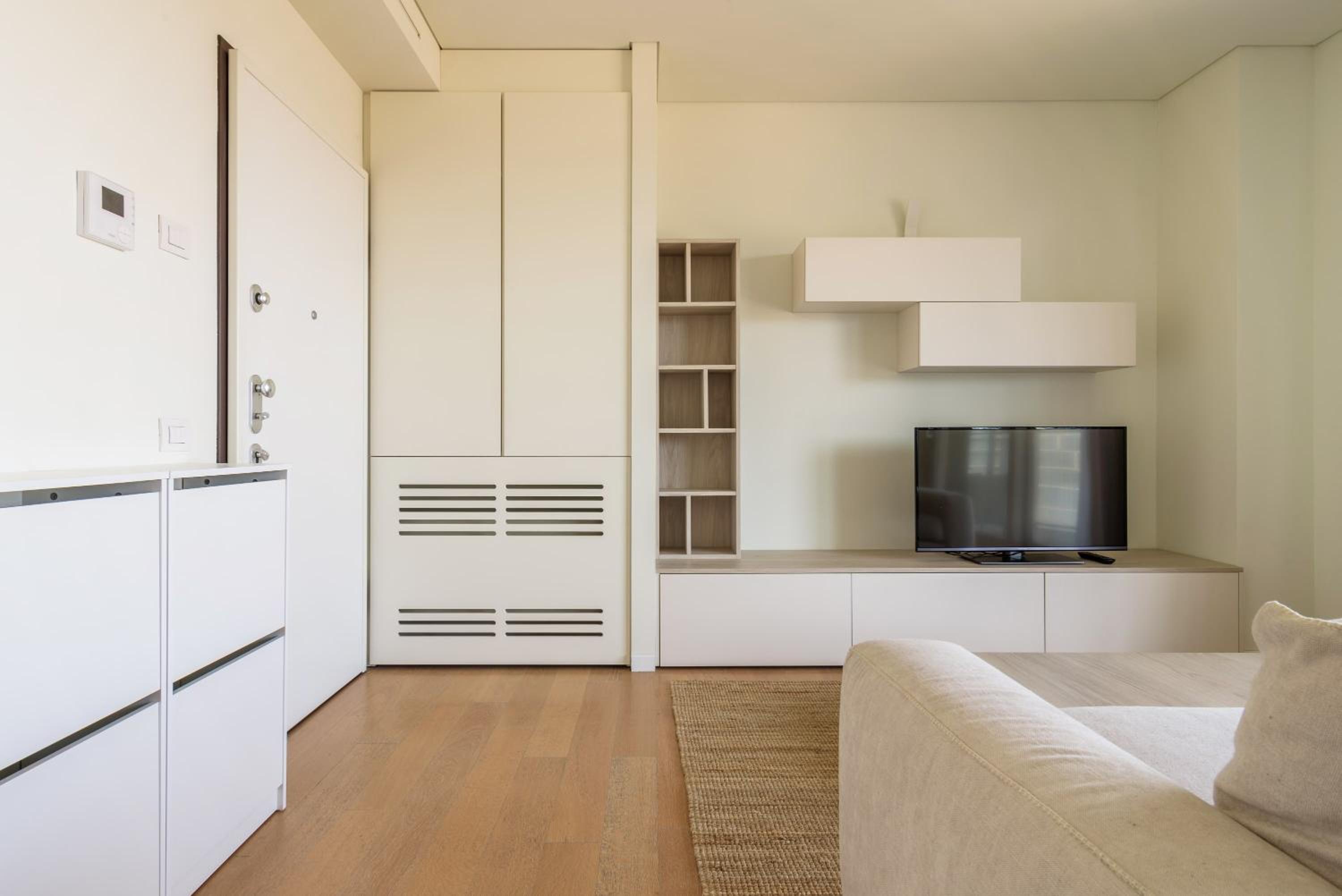 Luxury flat with pool gym spa parking - Unit9B