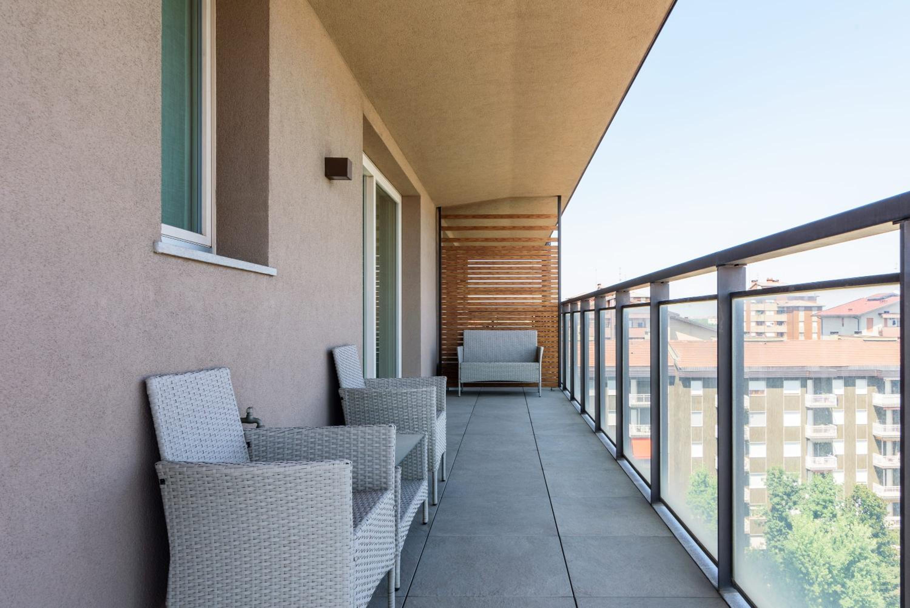 Luxury flat with pool gym spa parking - Unit9B