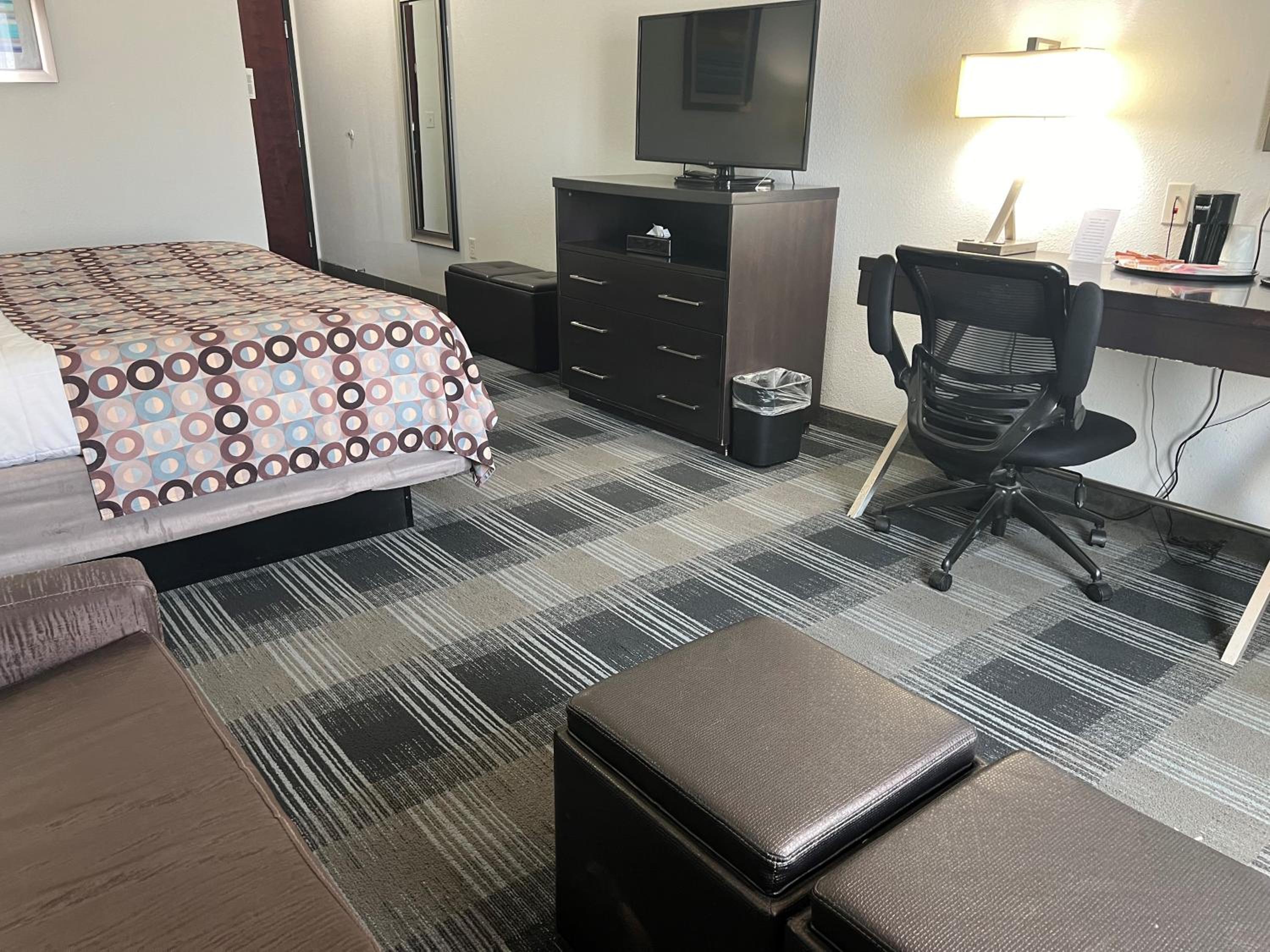 Days Inn by Wyndham Alva