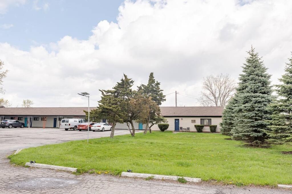 Detroit Holiday Home, near Metropolitan Airport view 3
