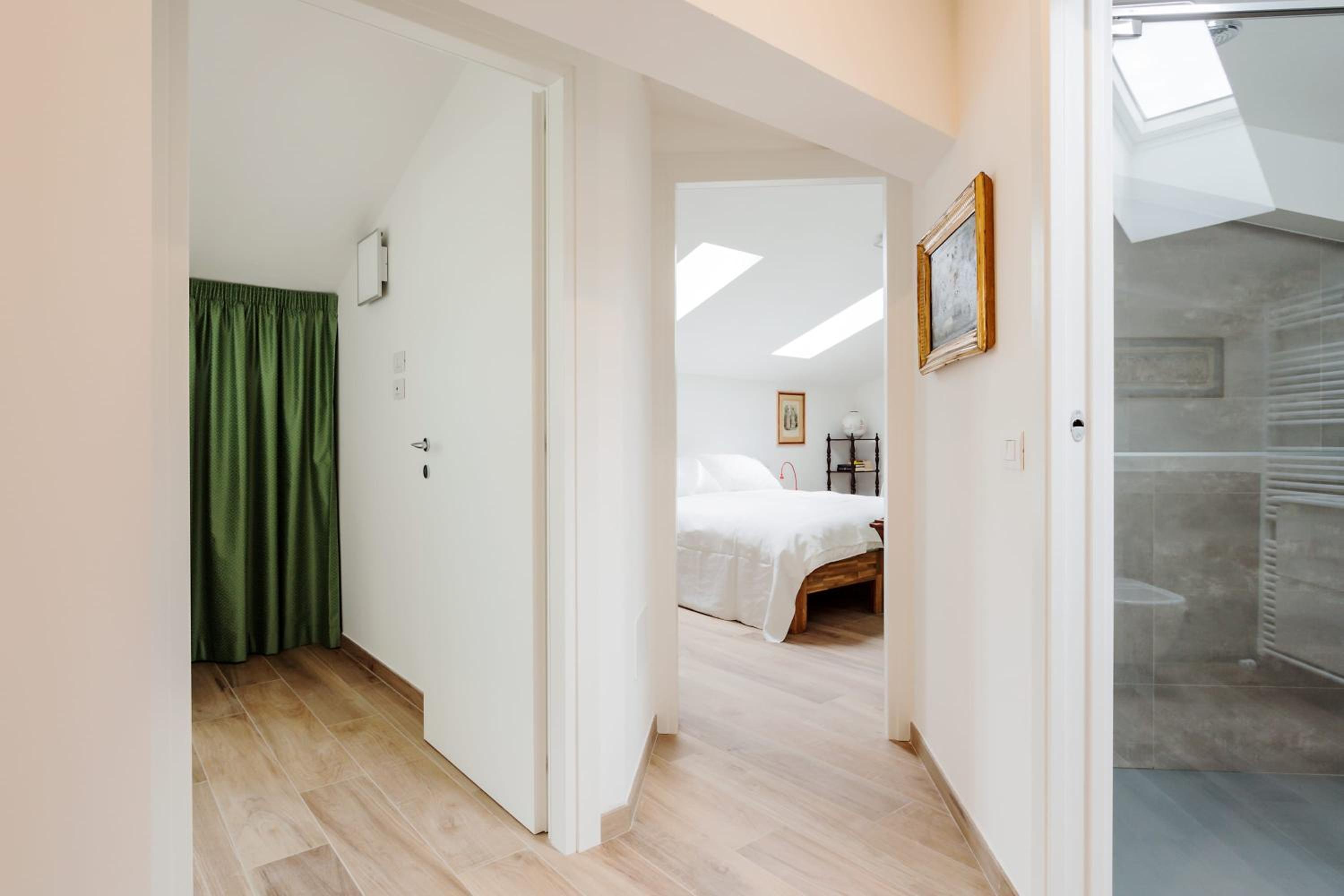 Amazing flat with big terrace and private car park photo 3