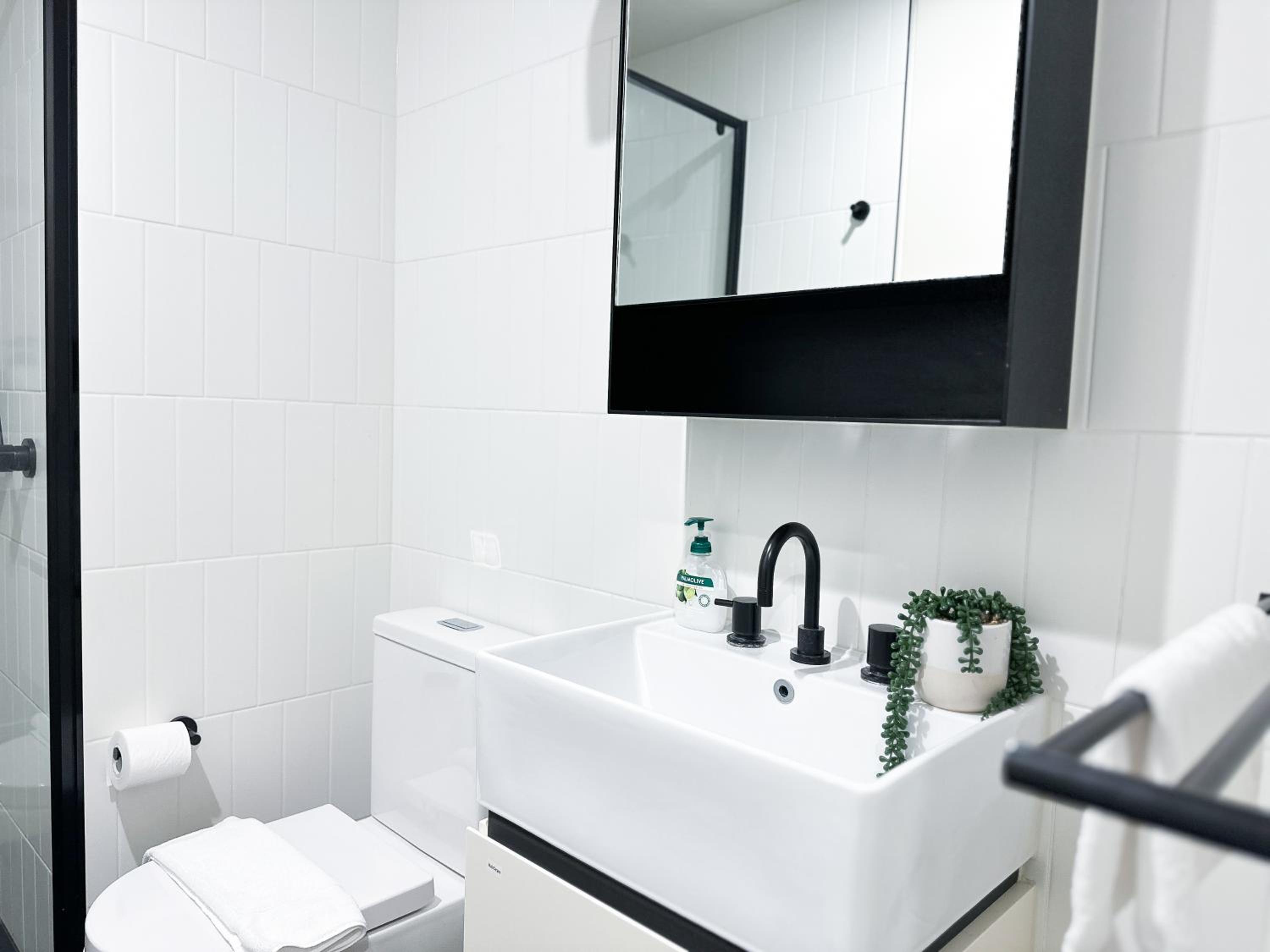 City Central 2BR Retreat on Chinatown Bourke Street
