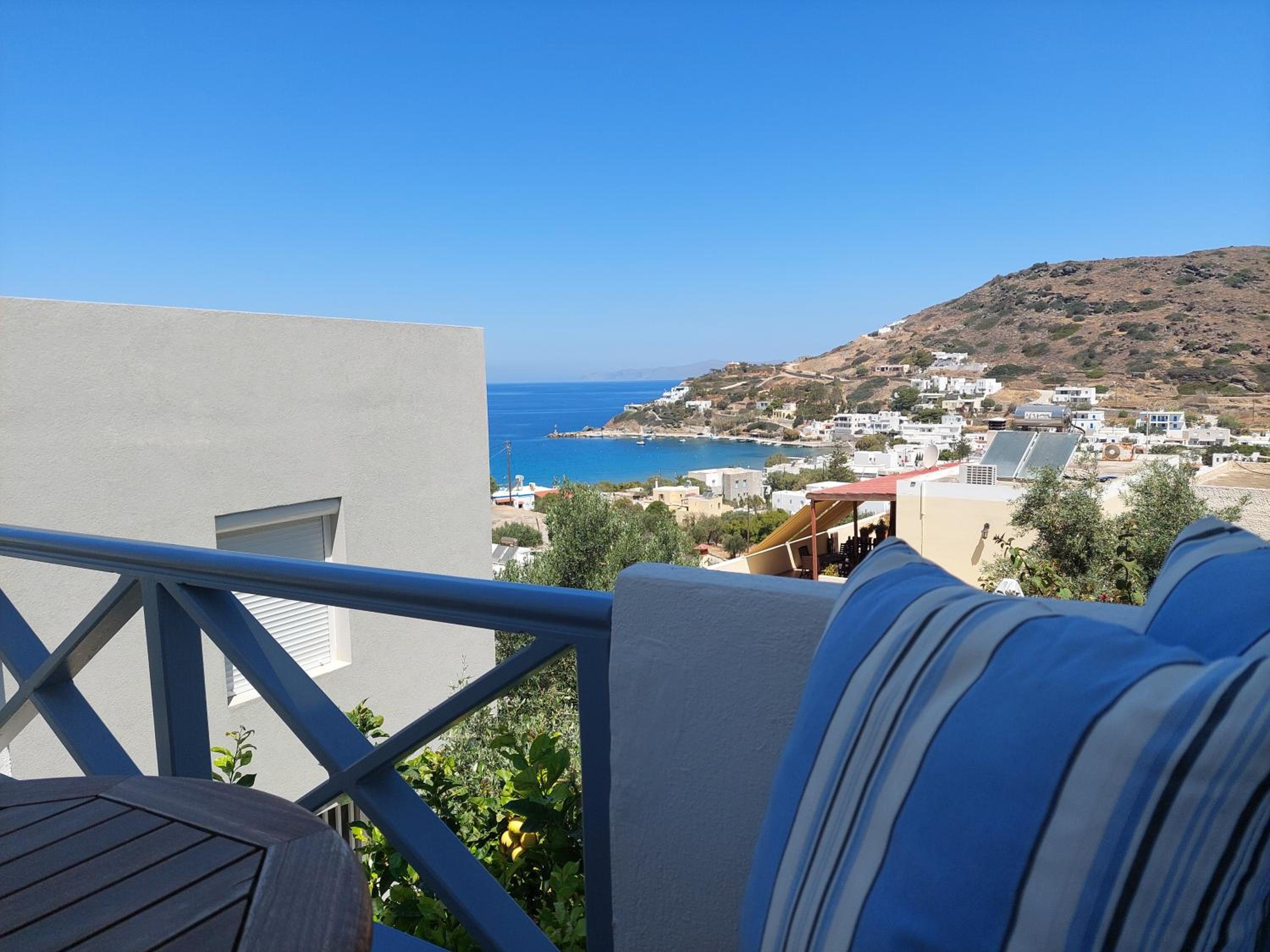 Kini Bay