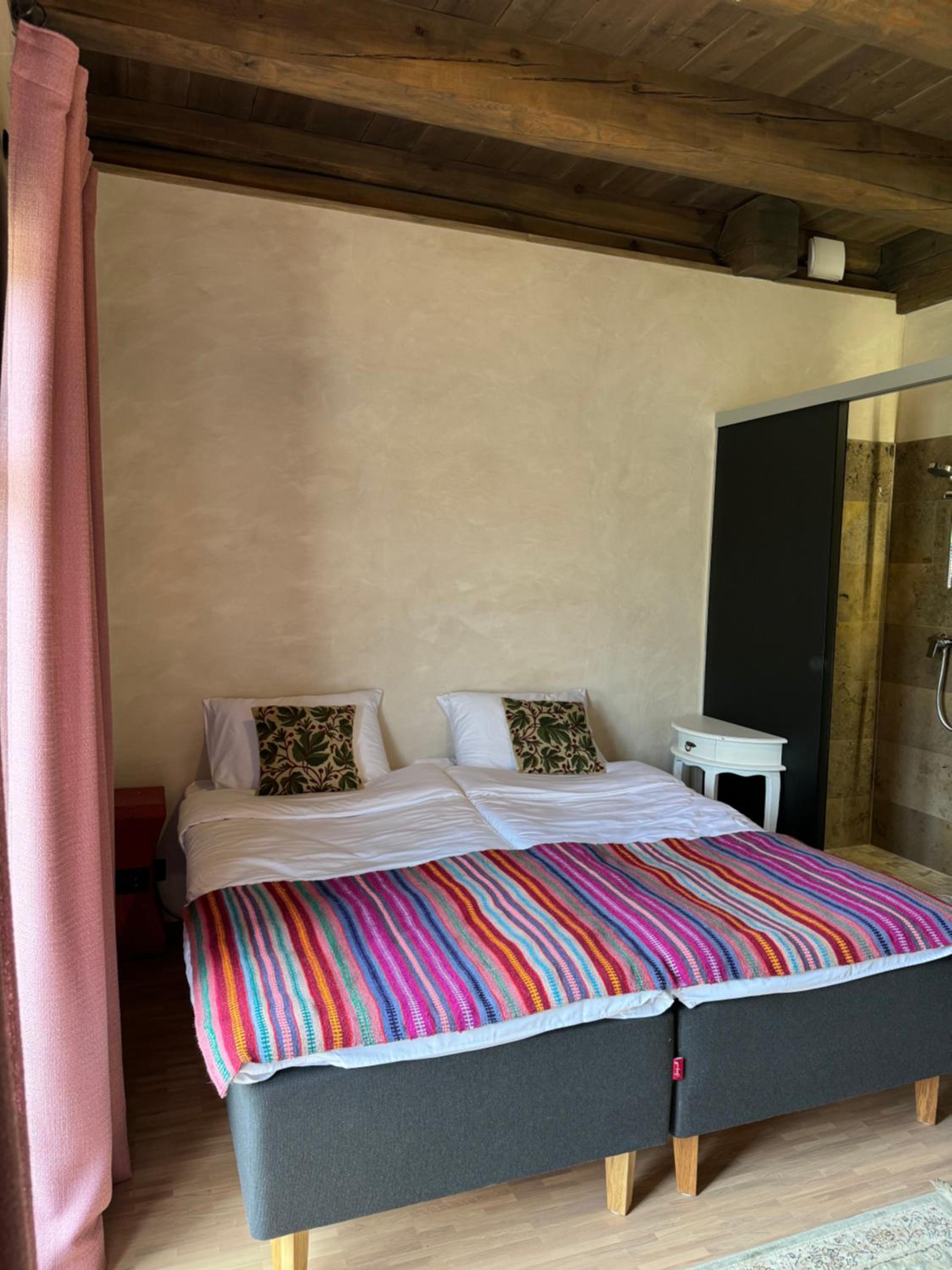 Ülase Riverside Lodge Sleeps 20 and Optional Smoke Sauna