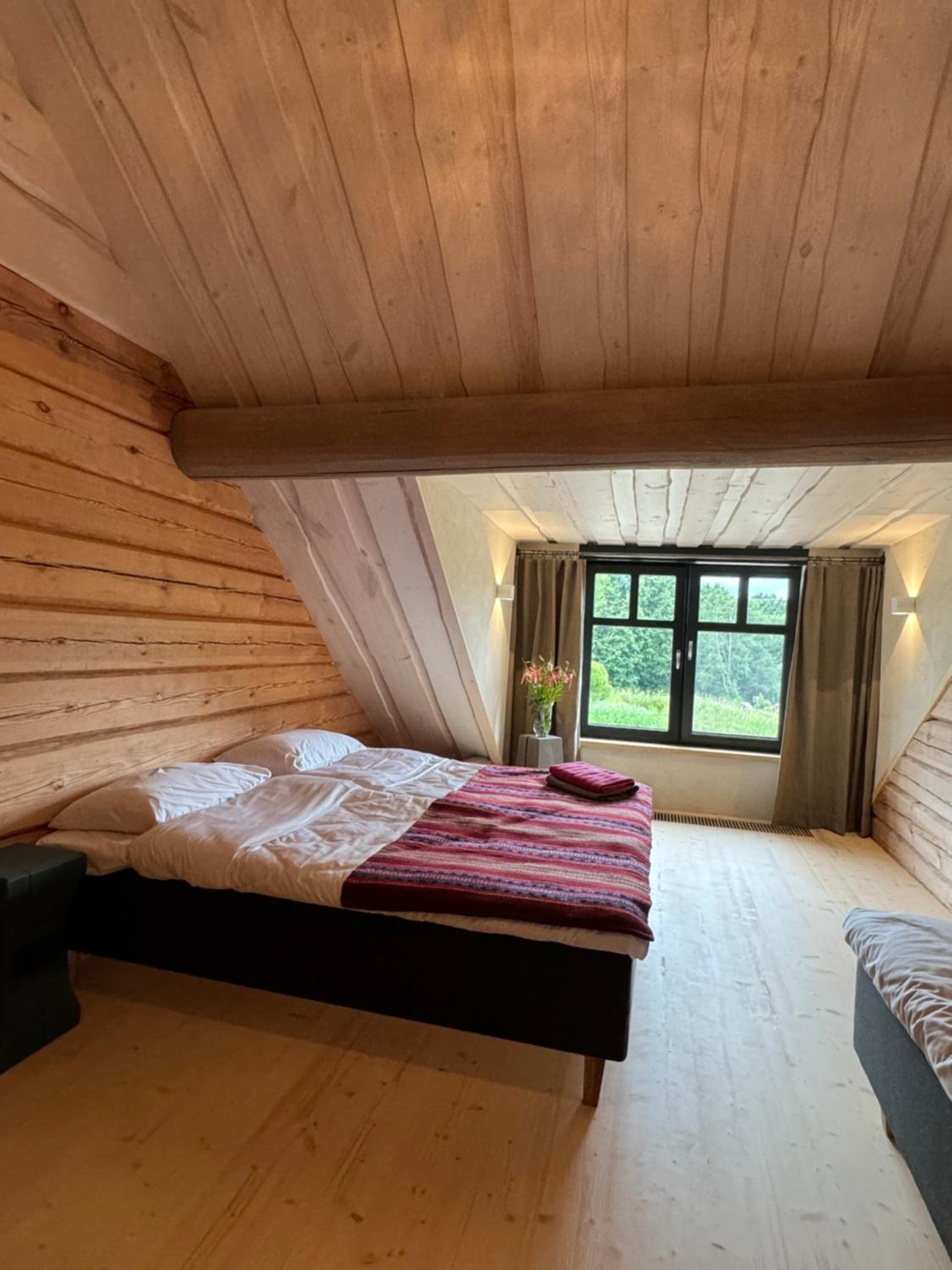 Ülase Riverside Lodge Sleeps 20 and Optional Smoke Sauna