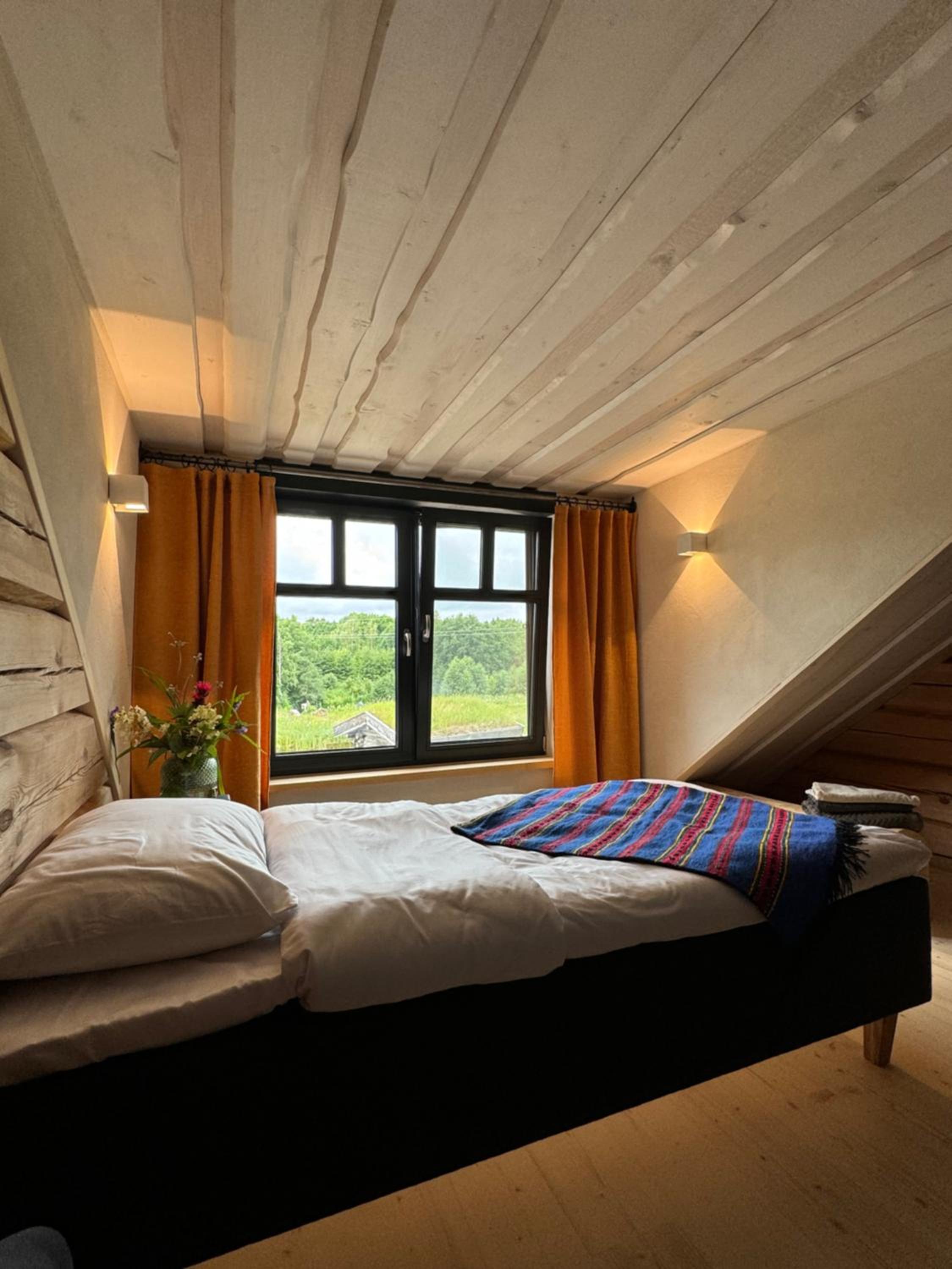Ülase Riverside Lodge Sleeps 20 and Optional Smoke Sauna