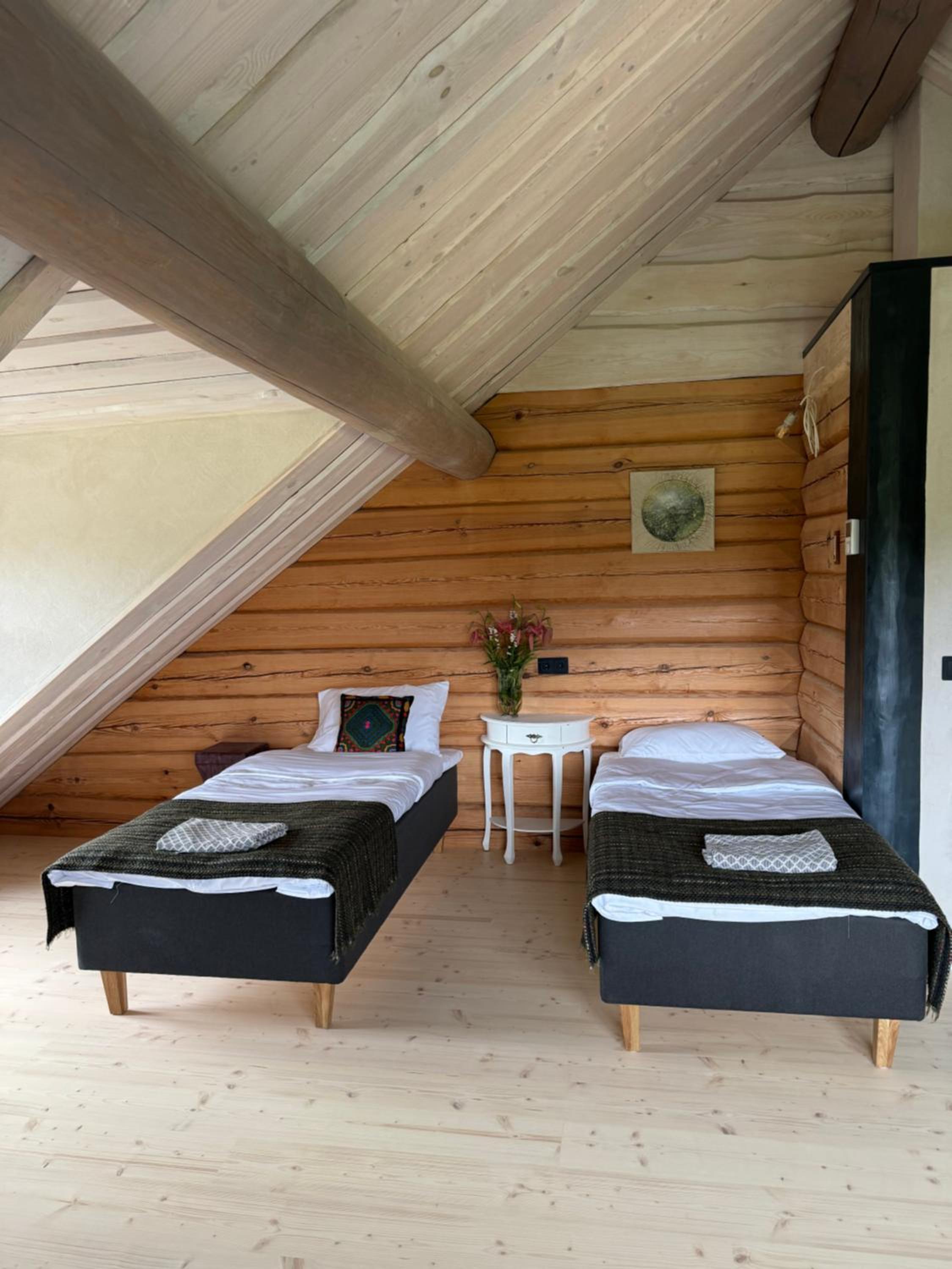 Ülase Riverside Lodge Sleeps 20 and Optional Smoke Sauna