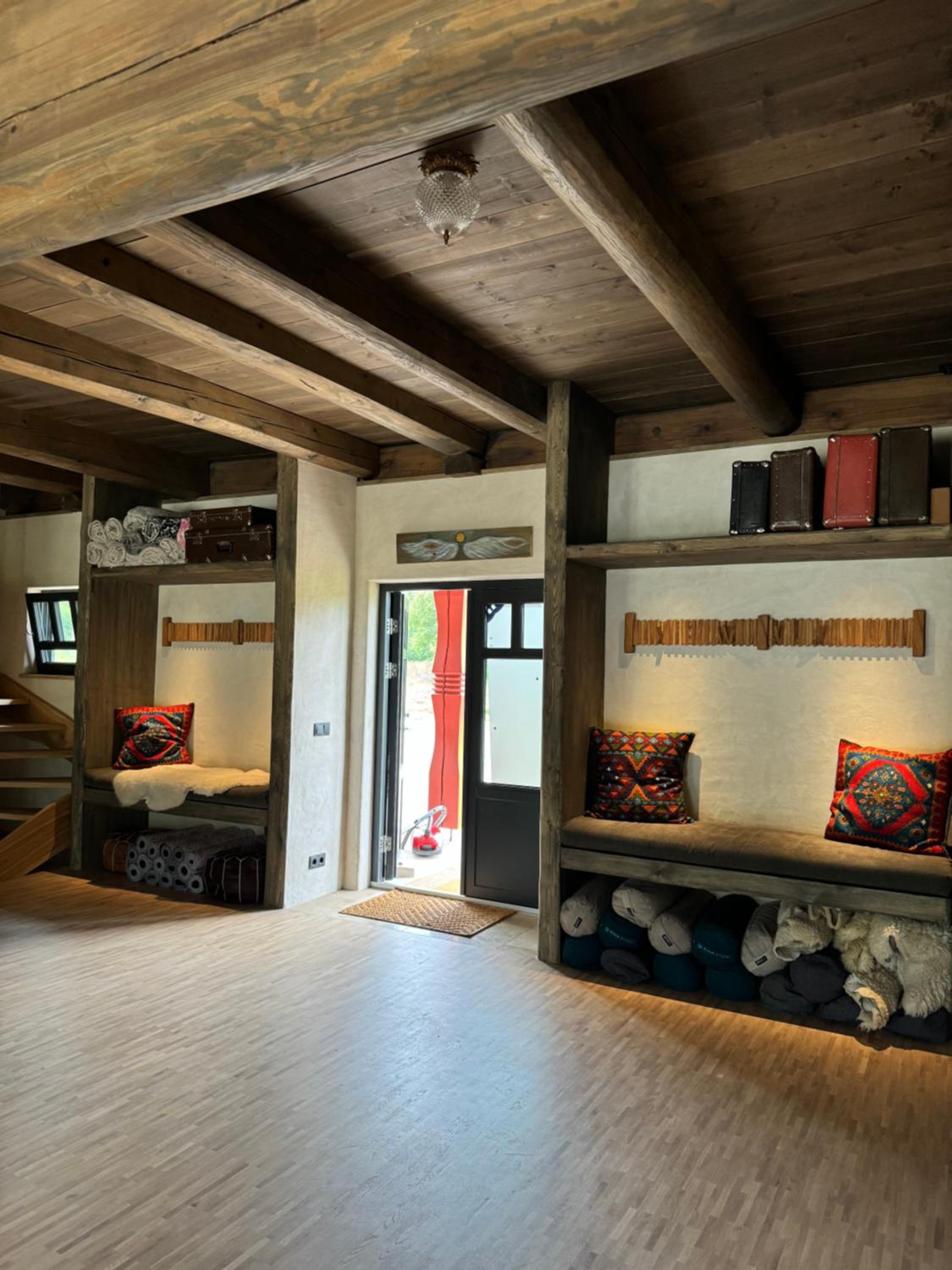 Ülase Riverside Lodge Sleeps 20 and Optional Smoke Sauna