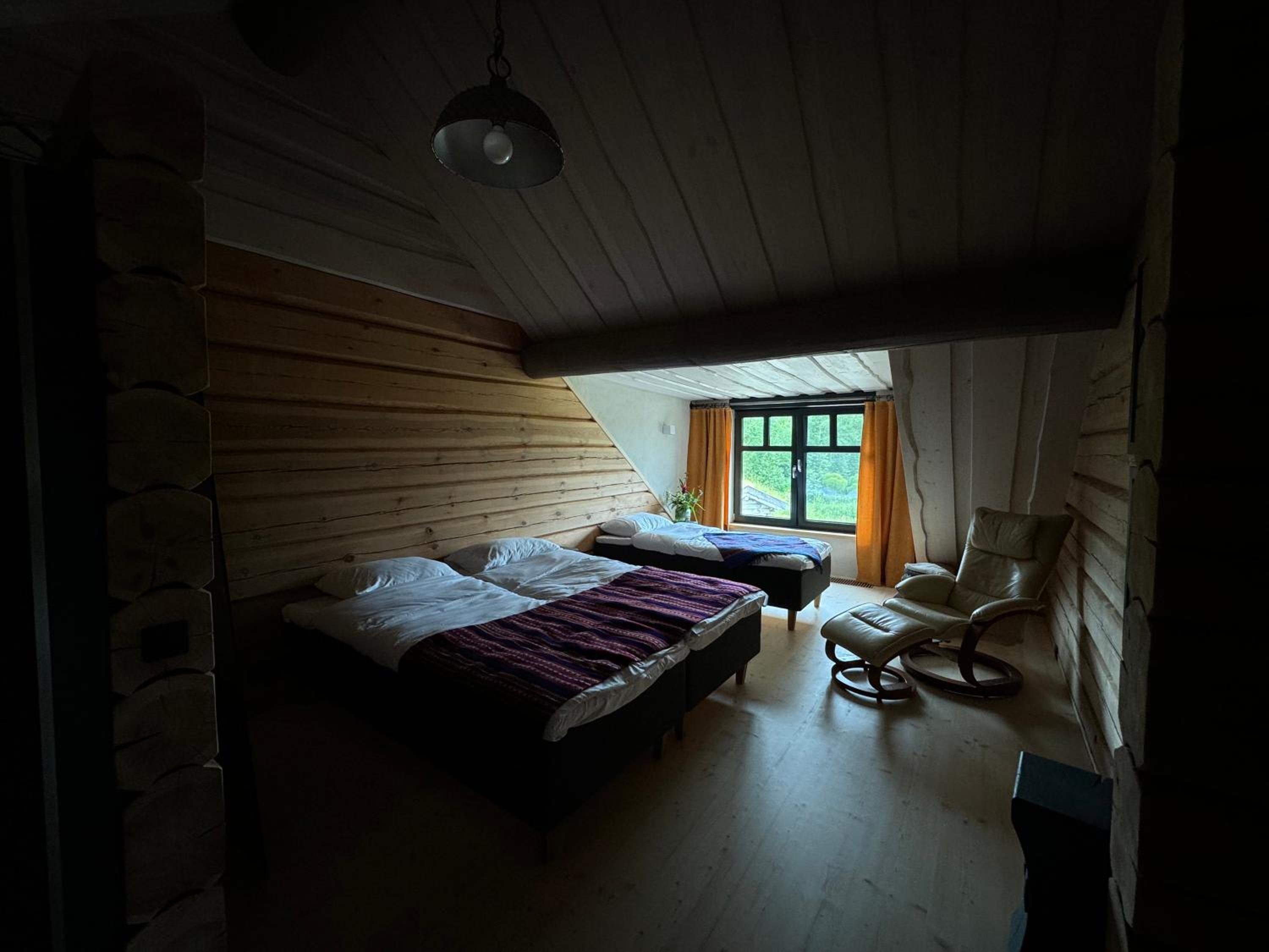 Ülase Riverside Lodge Sleeps 20 and Optional Smoke Sauna