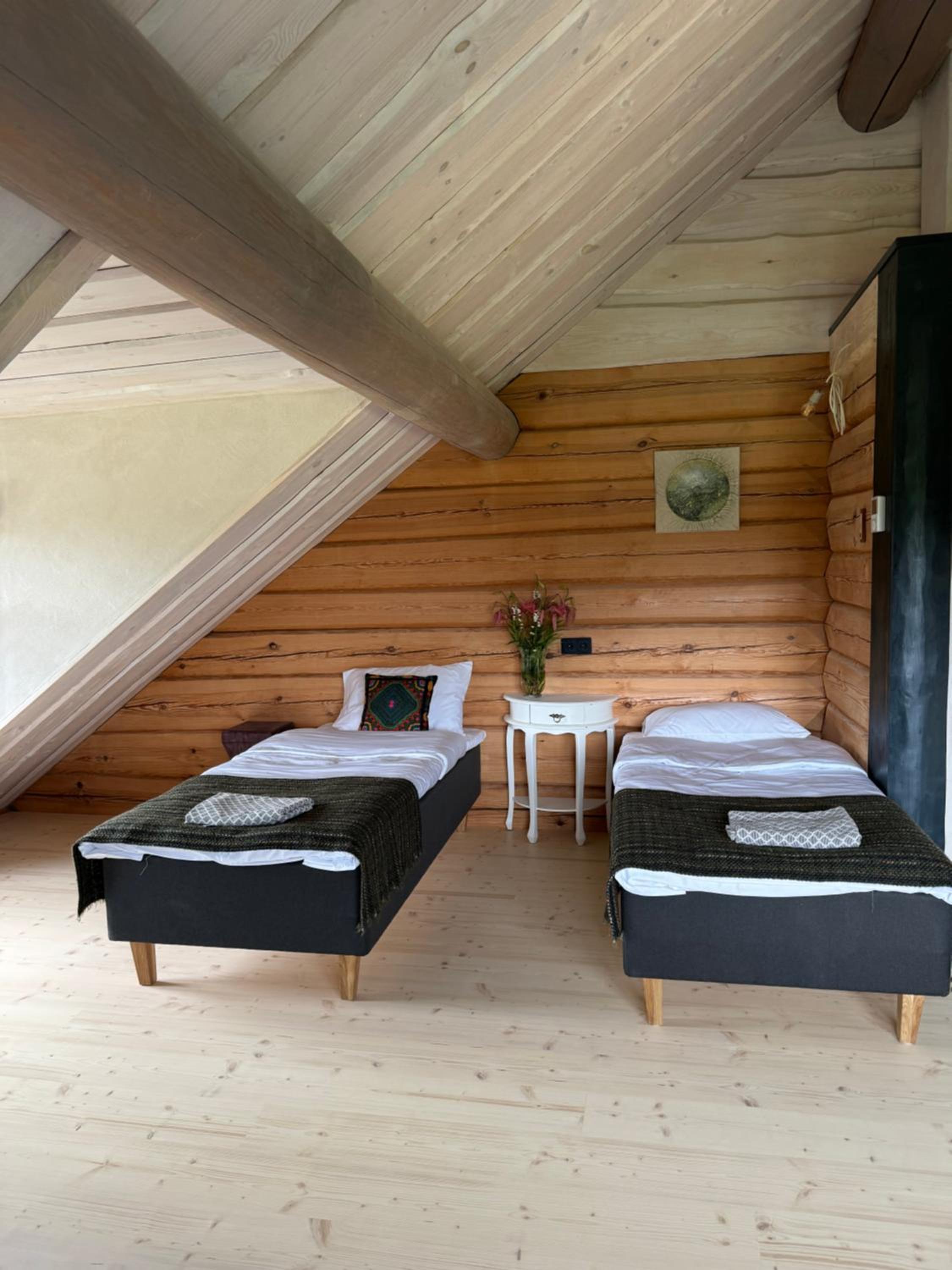 Ülase Riverside Lodge Sleeps 20 and Optional Smoke Sauna