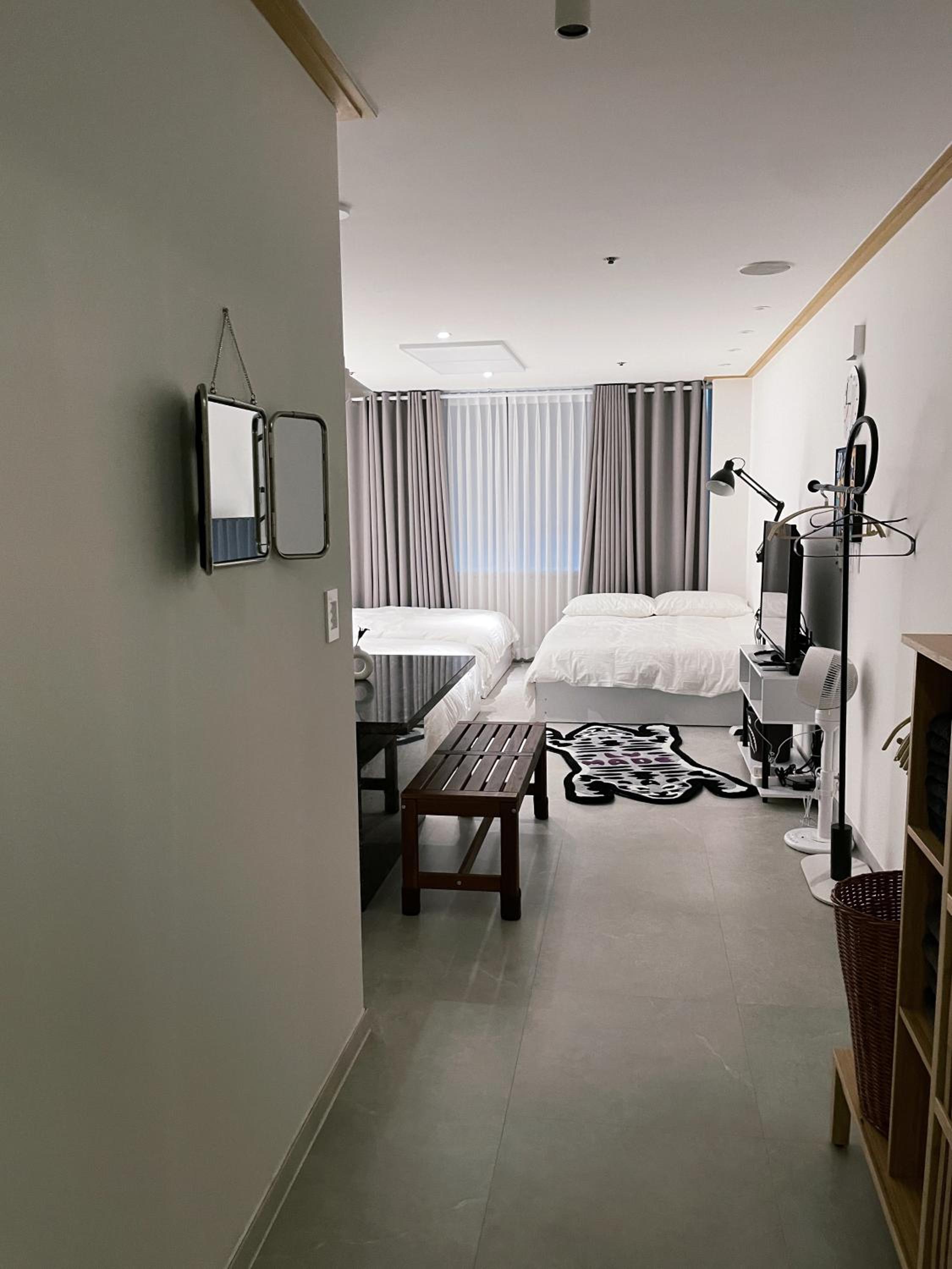 hotel room
