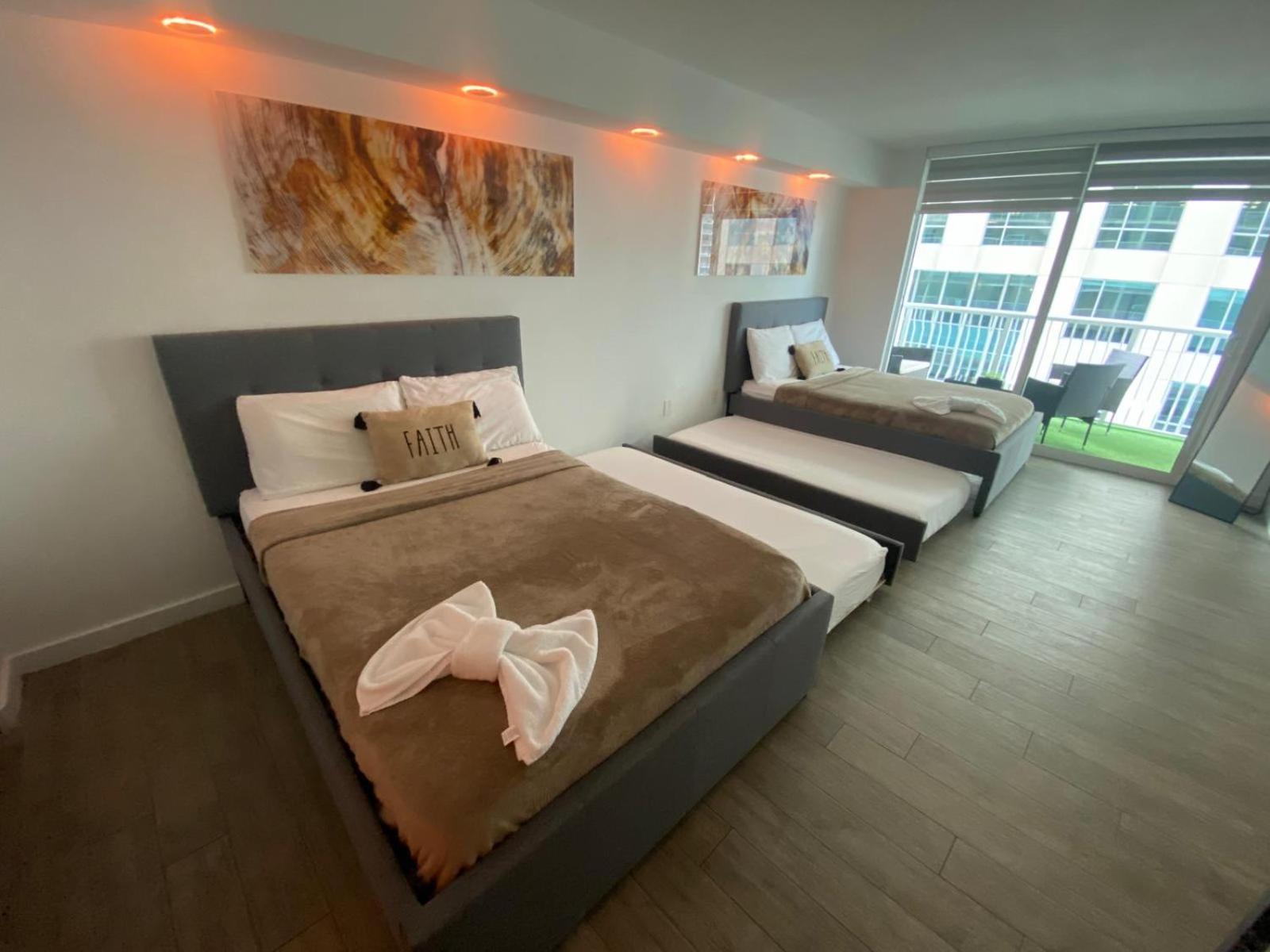 High Rise Brickell Modern Studio