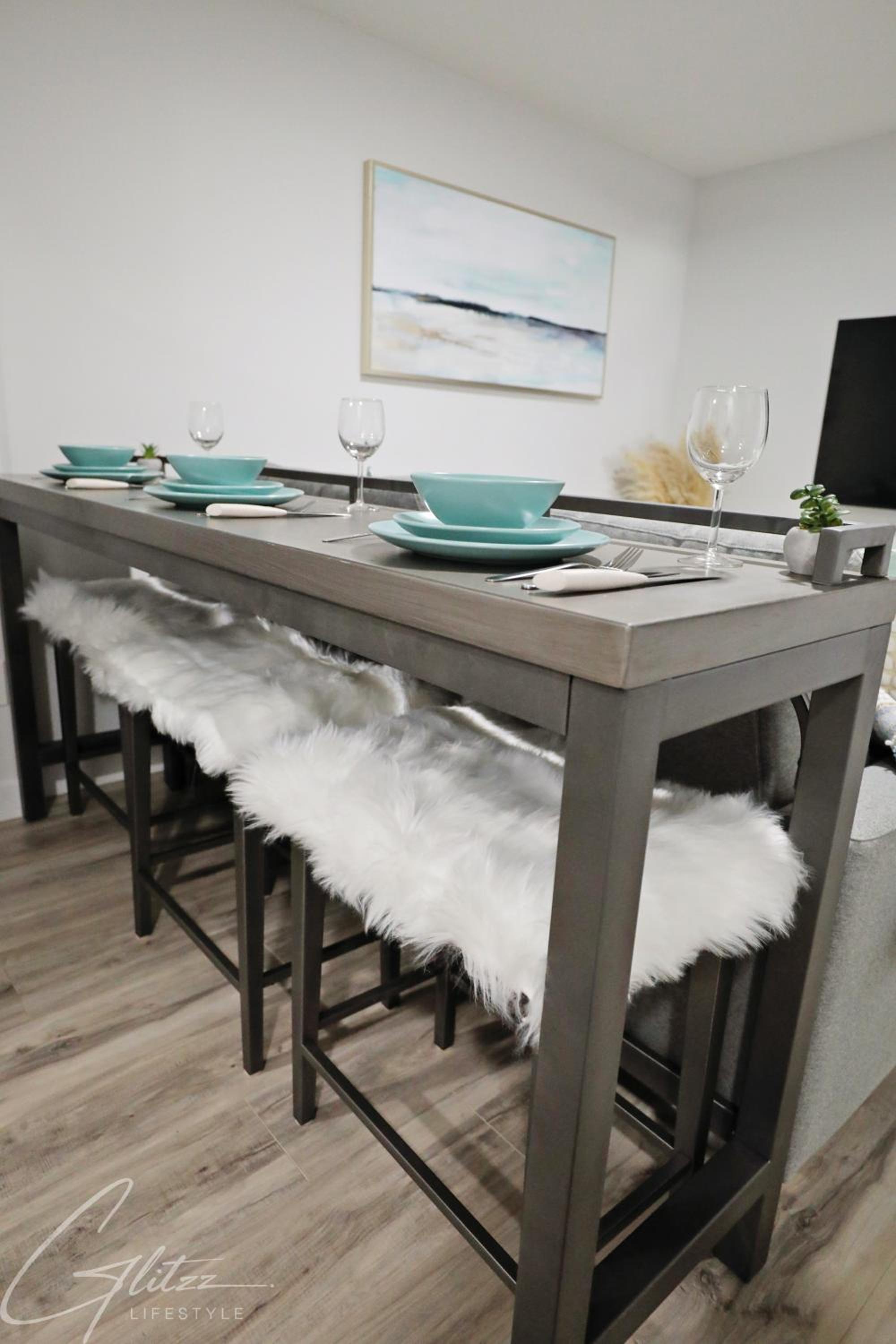 Modern Retreat With 4 King Beds, Airport, Disney+
