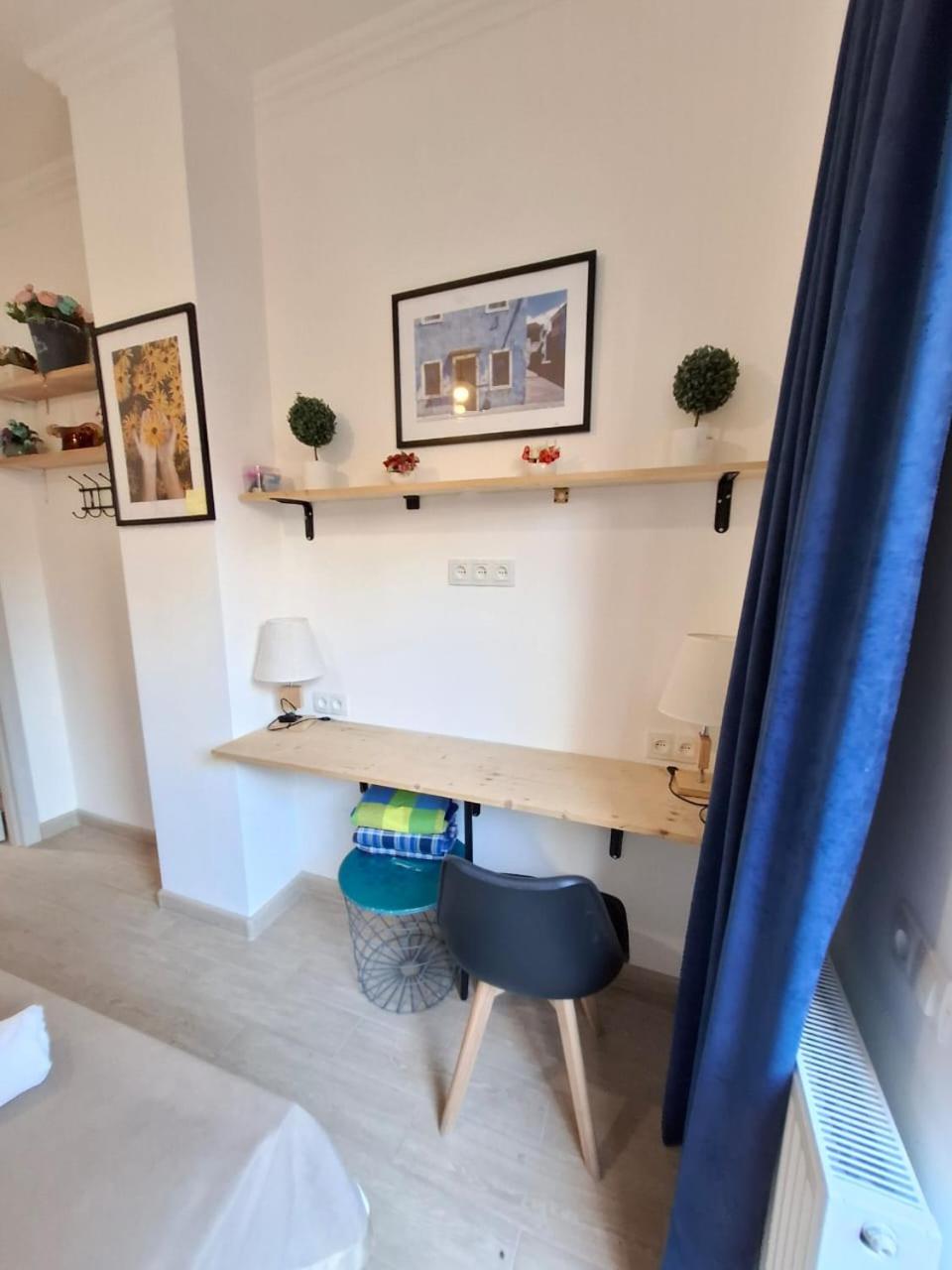 Style Apartment with Courtyard