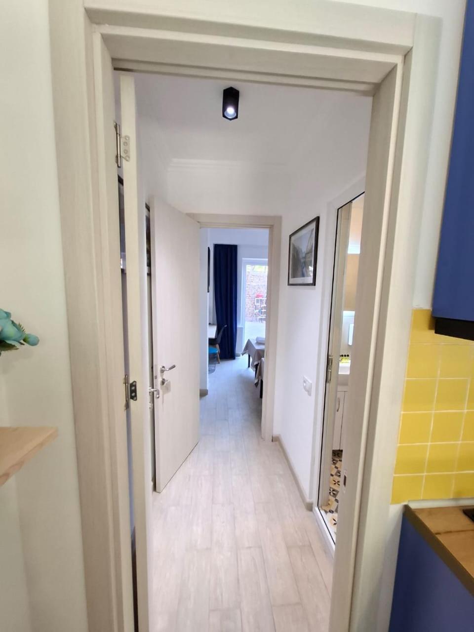 Style Apartment with Courtyard