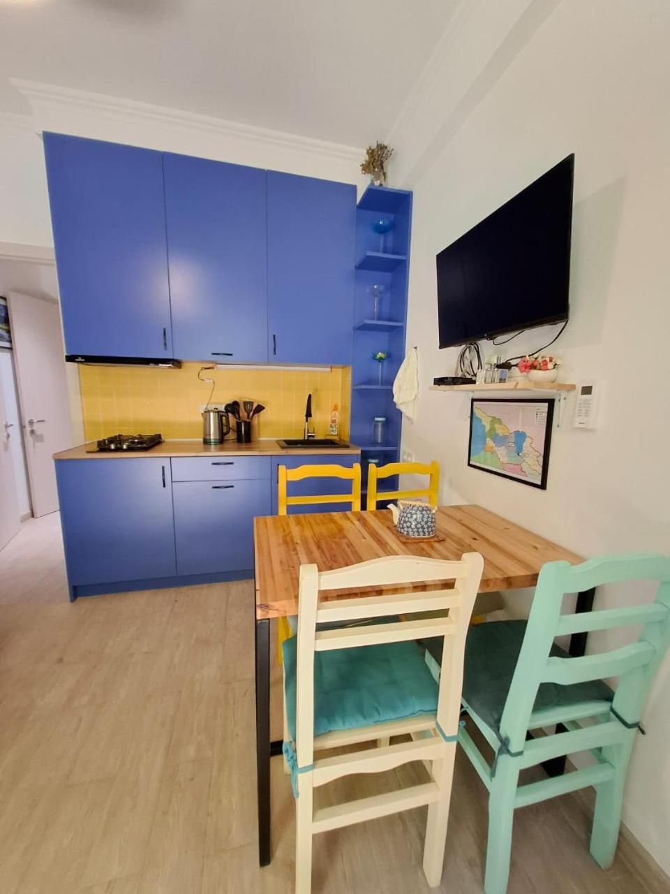Style Apartment with Courtyard