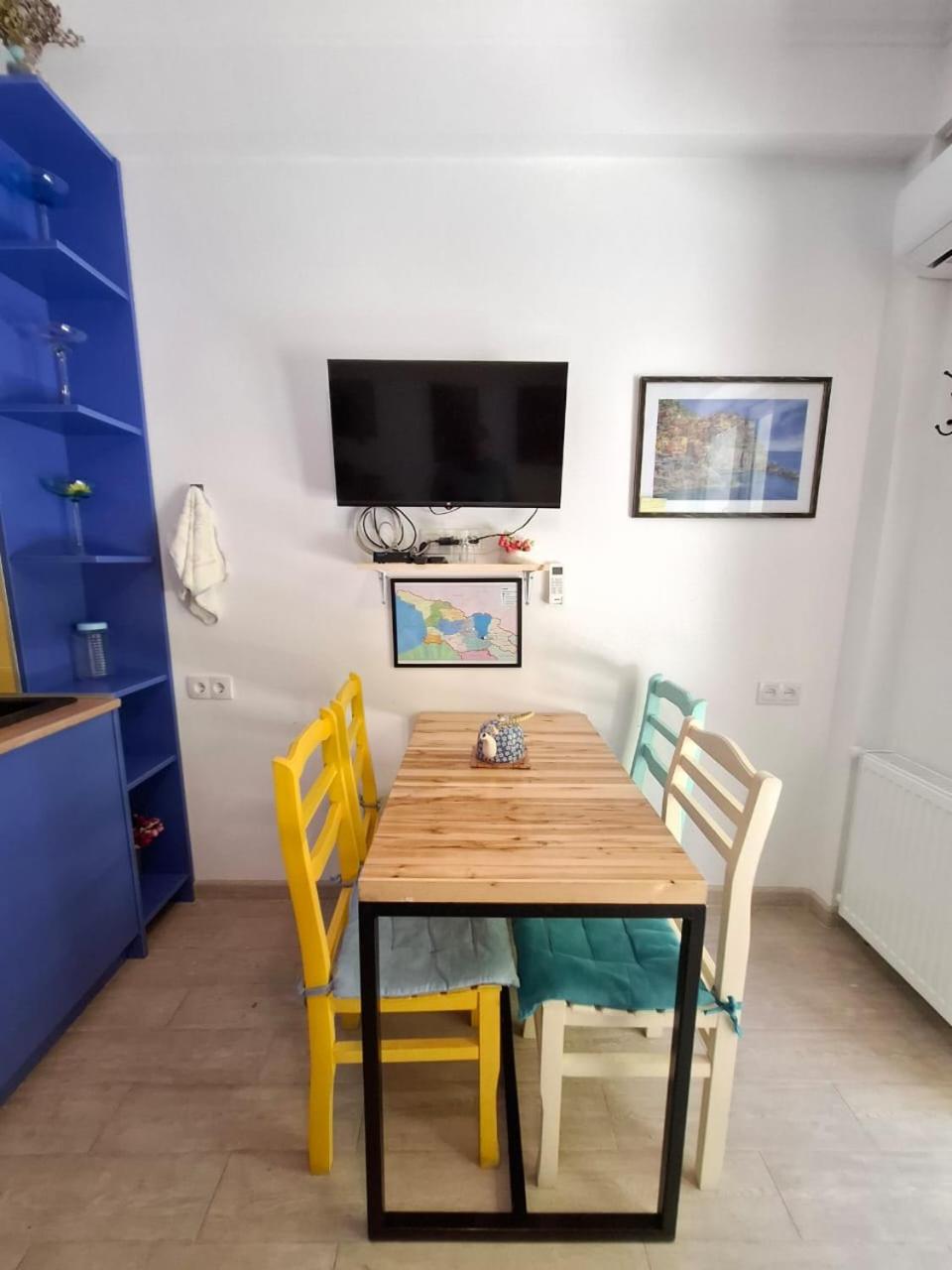 Style Apartment with Courtyard