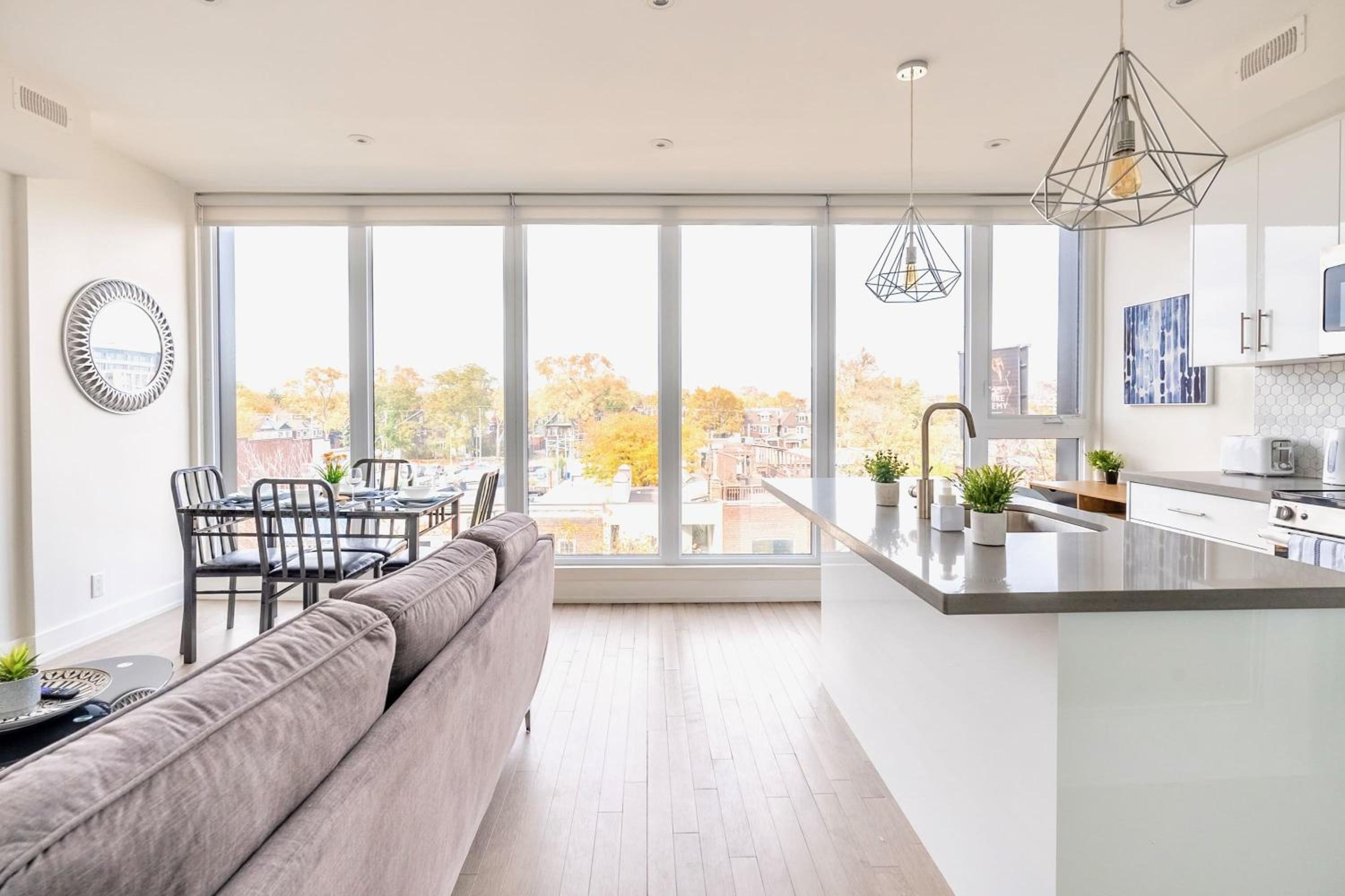 Chic 3-bedroom condo near High Park