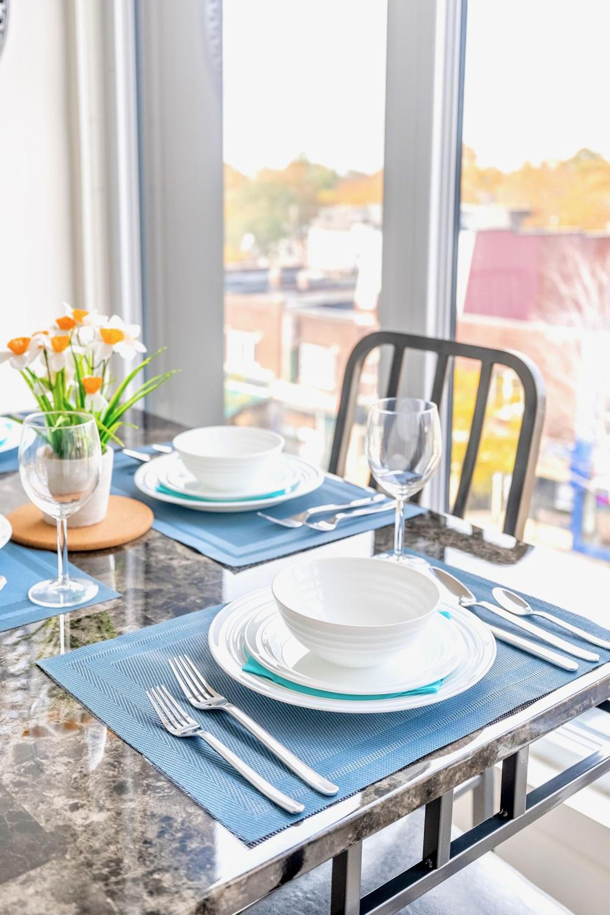 Chic 3-bedroom condo near High Park