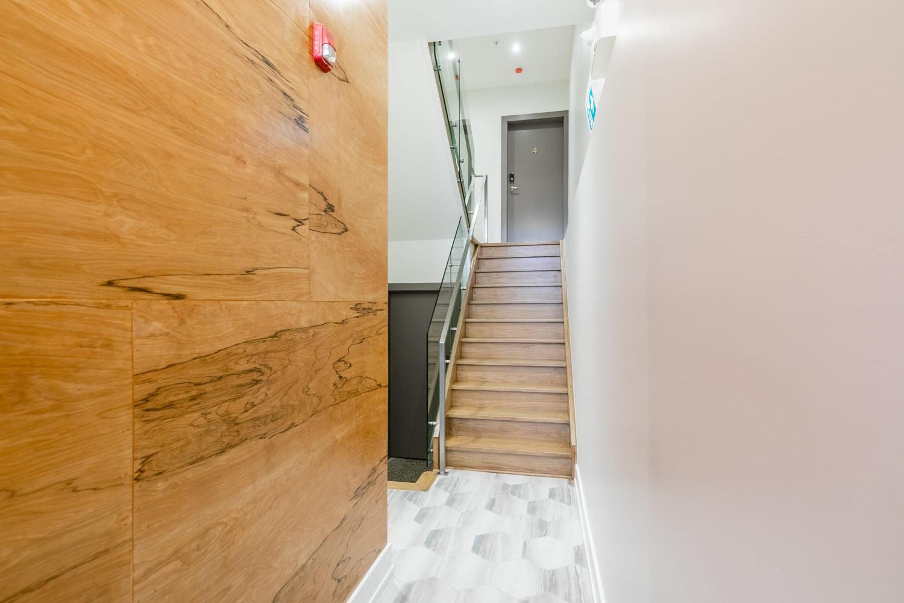 Chic 3-bedroom condo near High Park