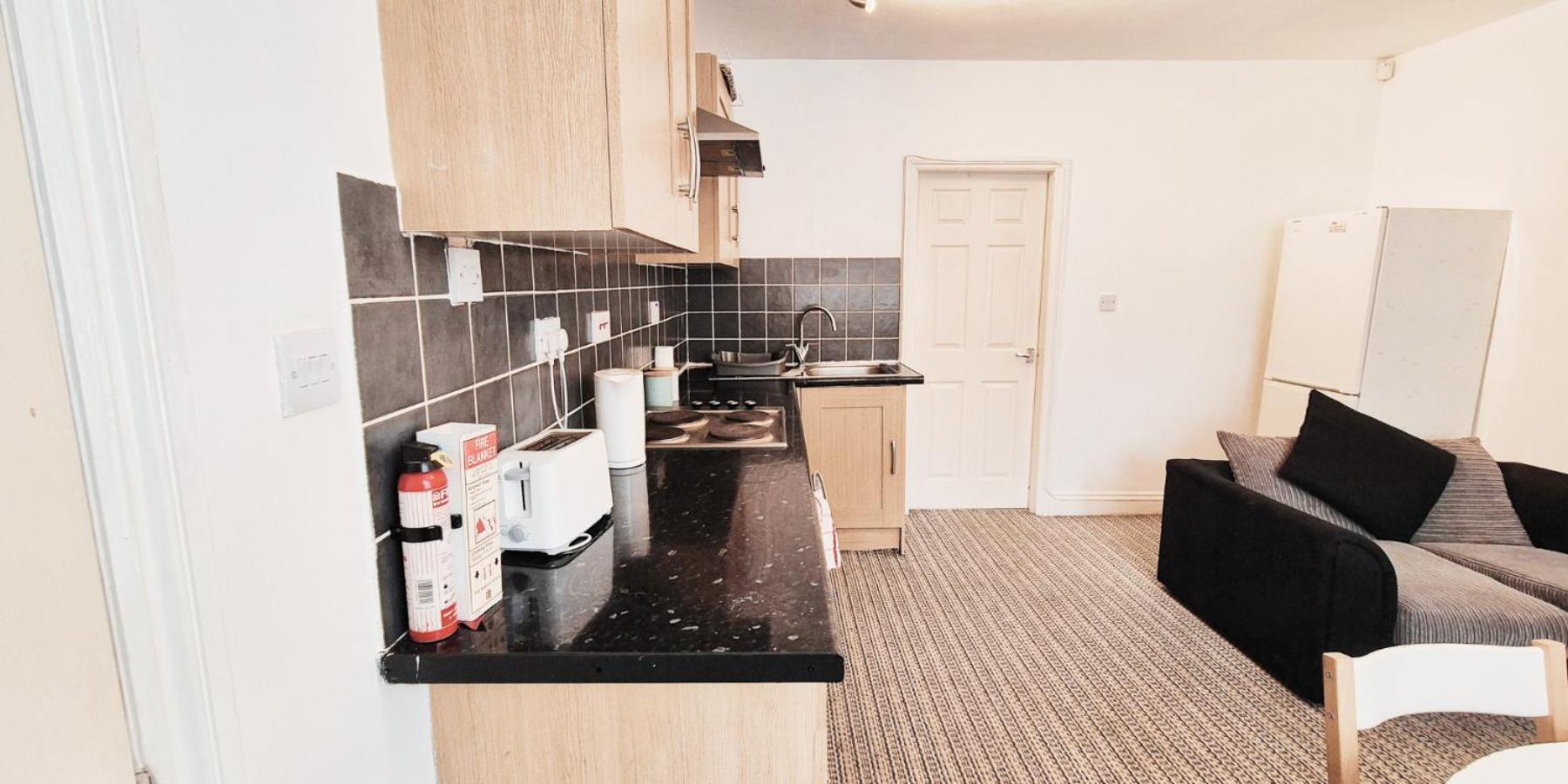 Cozy 1 Bedroom Flat Nr Nottingham view 3