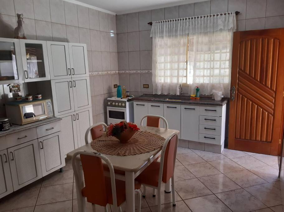 Casa Com Varanda Gourmet