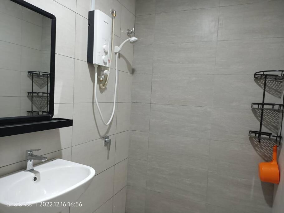 Residensi Rampai 2 - lake view in setapak