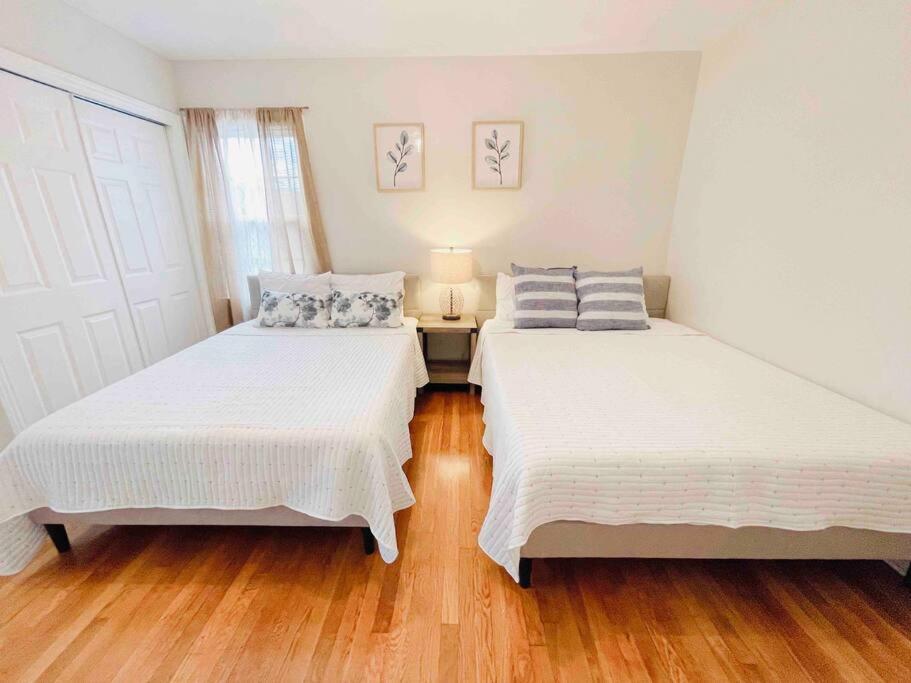 Classy utopian escape near Emory view 2